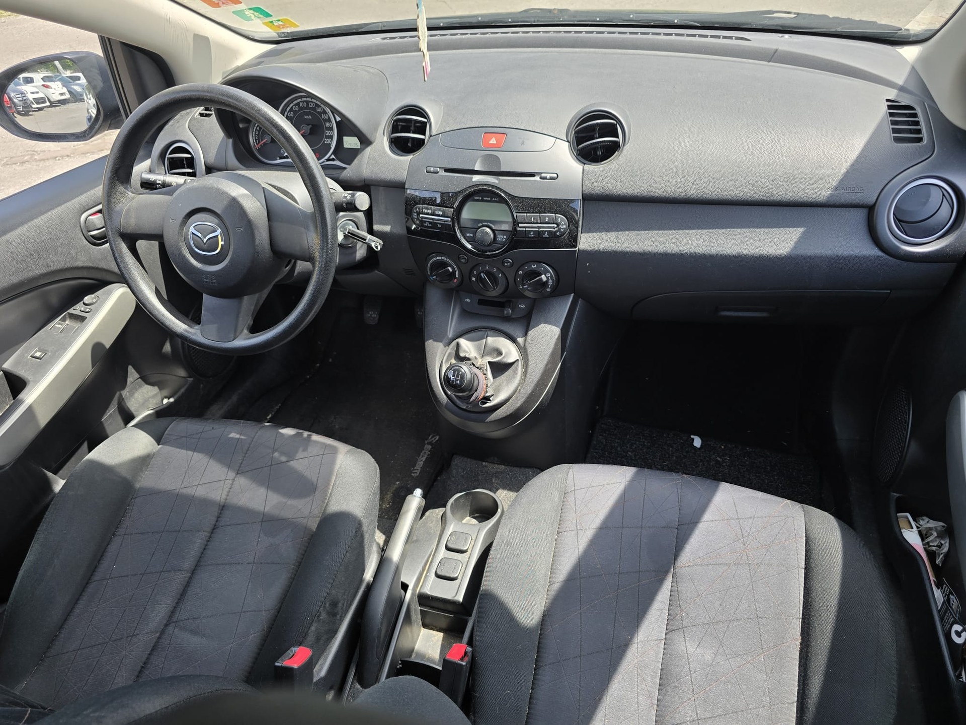 MAZDA 2 1.3i 16V Confort-image-10