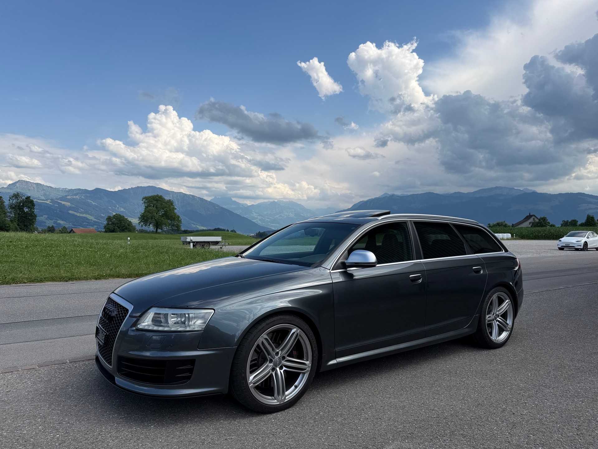 AUDI RS6 Avant 5.0 TFSI V10 quattro tiptronic-image-2