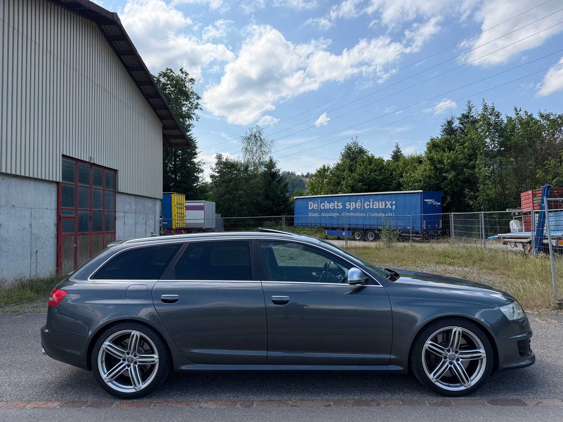 AUDI RS6 Avant 5.0 TFSI V10 quattro tiptronic-image-1
