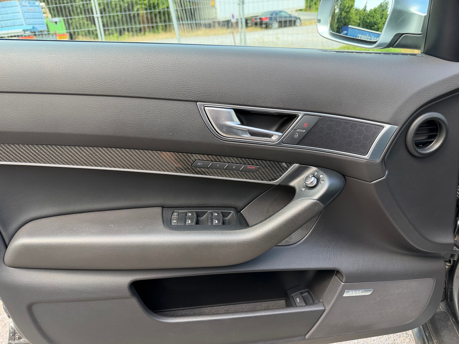 AUDI RS6 Avant 5.0 TFSI V10 quattro tiptronic-image-14