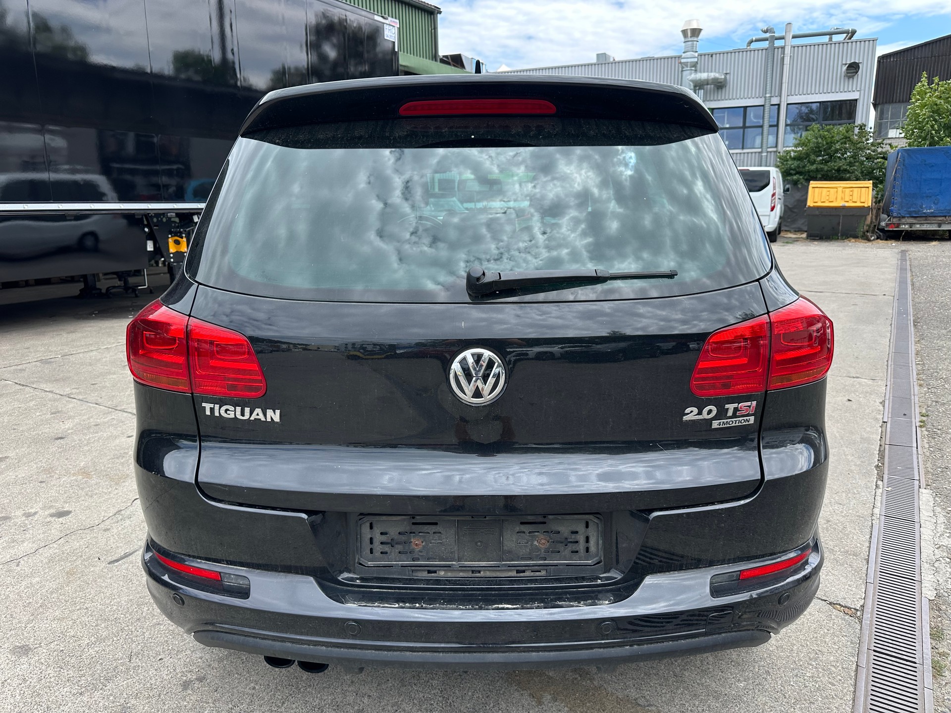 VW Tiguan 2.0 TSI Cup R-Line 4Motion DSG-image-7