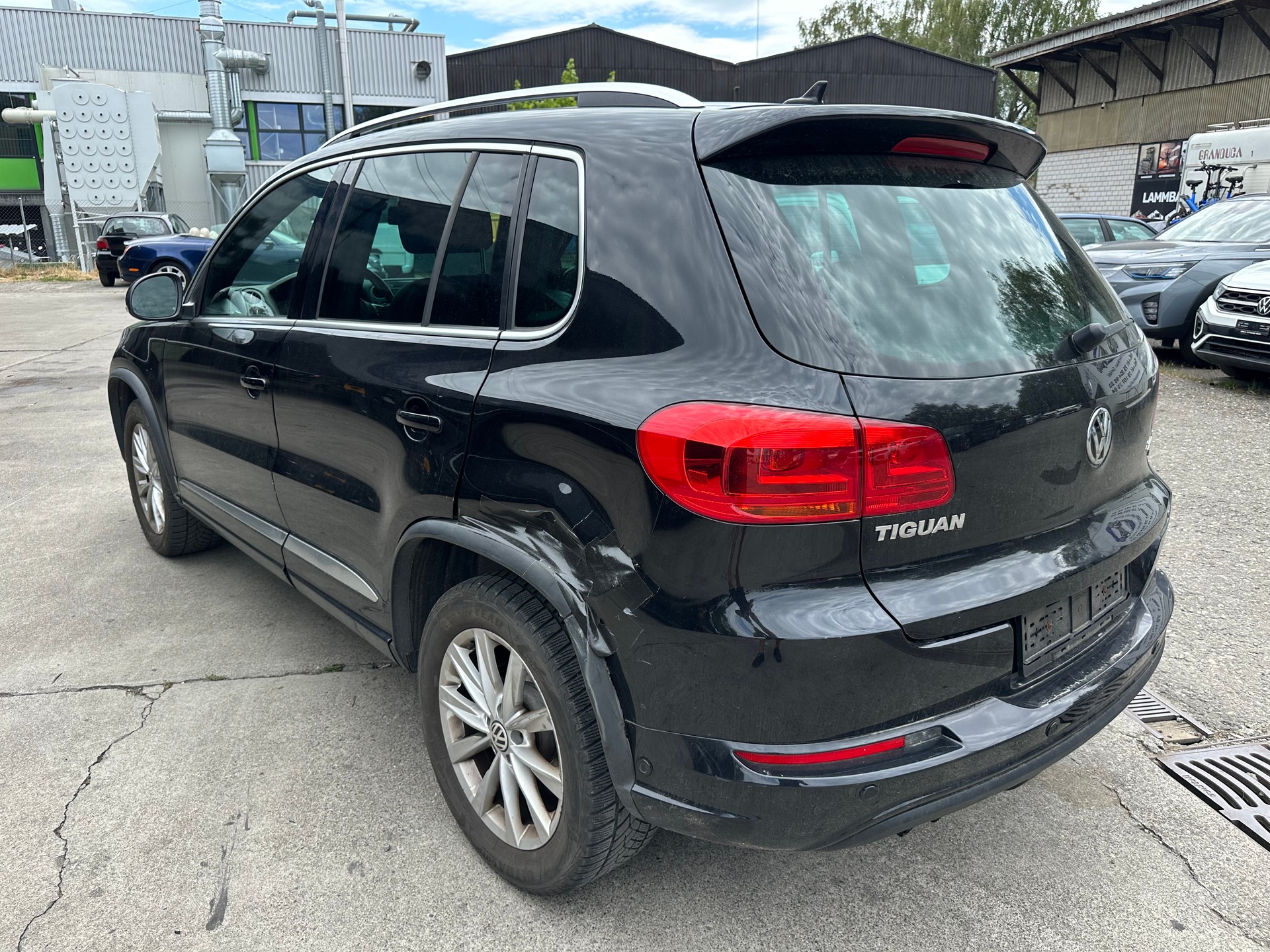 VW Tiguan 2.0 TSI Cup R-Line 4Motion DSG-image-3