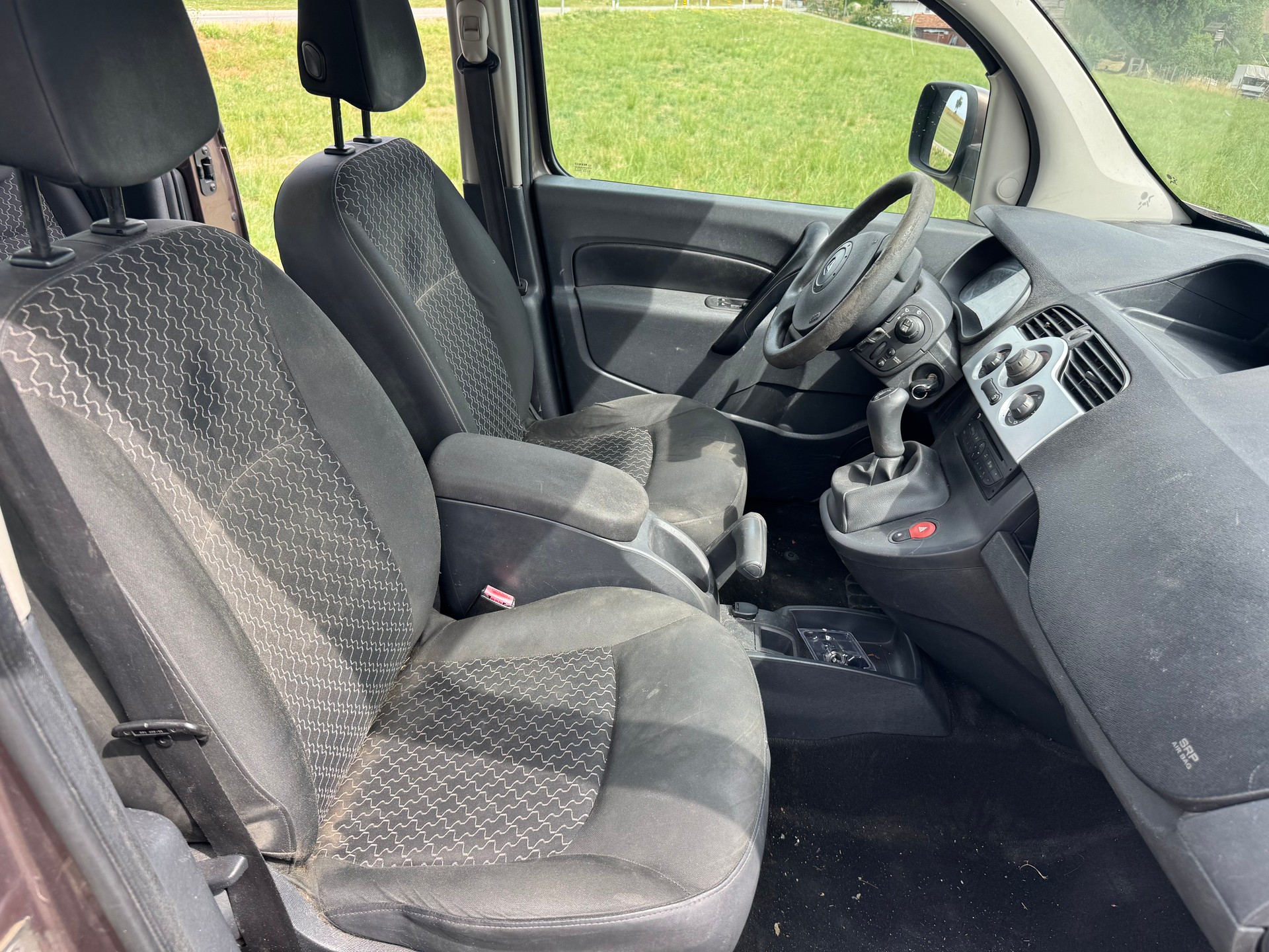 RENAULT Kangoo 1.5 dCi Expression-image-12