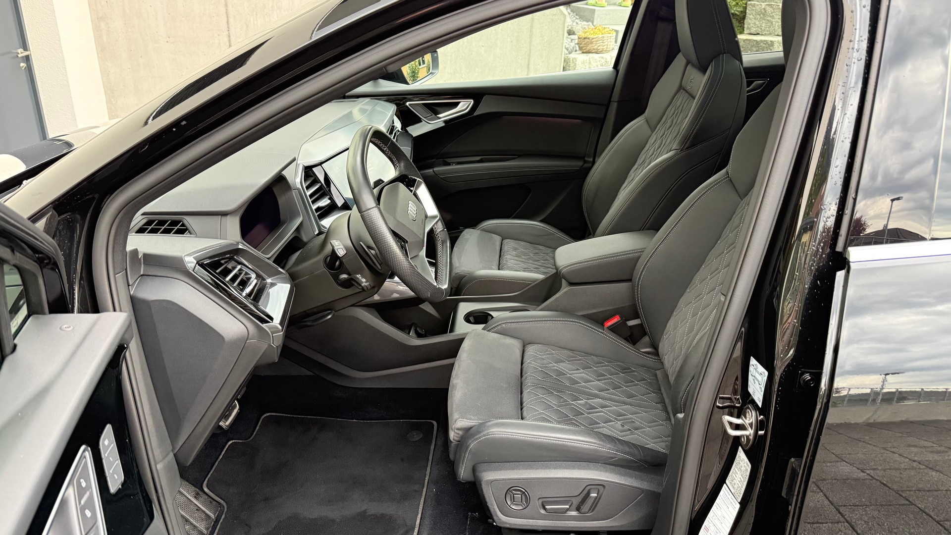 AUDI 50 quattro-image-2