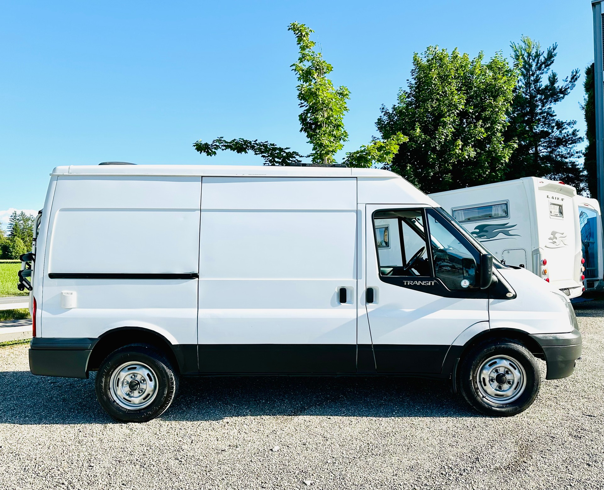 FORD 2.4TDCi 140PS CAMPER ***VÖLLIG AUTARK*** neuer Ausbau-image-1