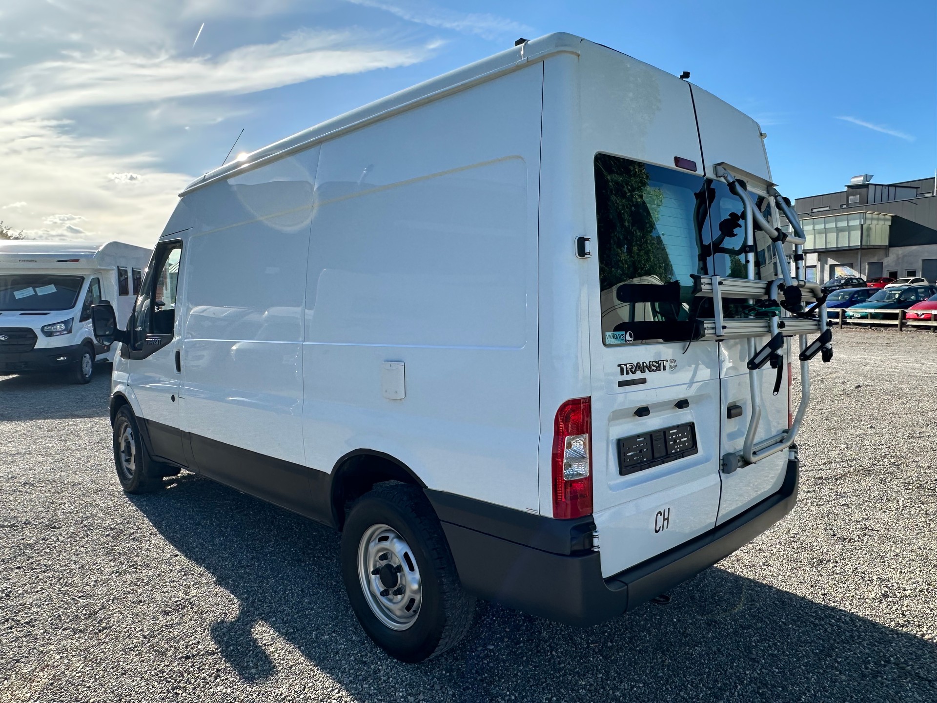 FORD 2.4TDCi 140PS CAMPER ***VÖLLIG AUTARK*** neuer Ausbau-image-4