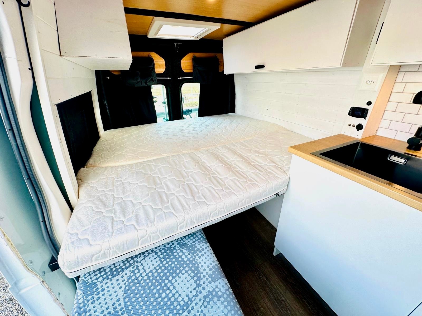 FORD 2.4TDCi 140PS CAMPER ***VÖLLIG AUTARK*** neuer Ausbau-image-10