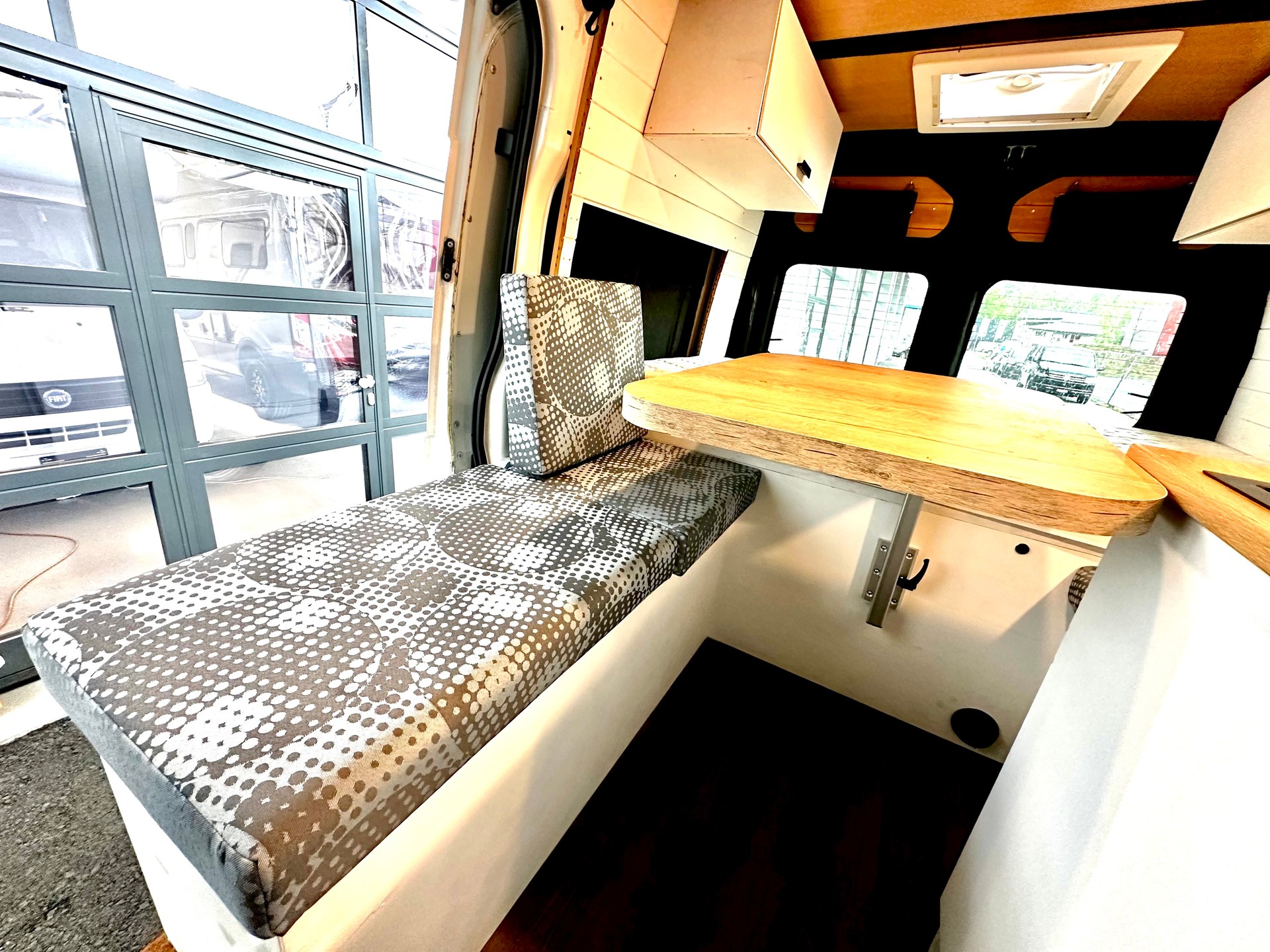 FORD 2.4TDCi 140PS CAMPER ***VÖLLIG AUTARK*** neuer Ausbau-image-25