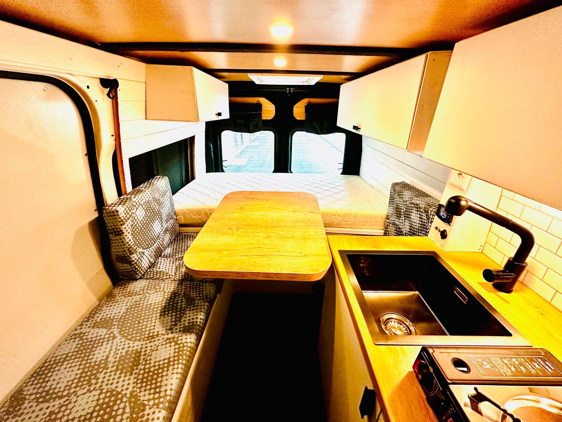 FORD 2.4TDCi 140PS CAMPER ***VÖLLIG AUTARK*** neuer Ausbau-image-8