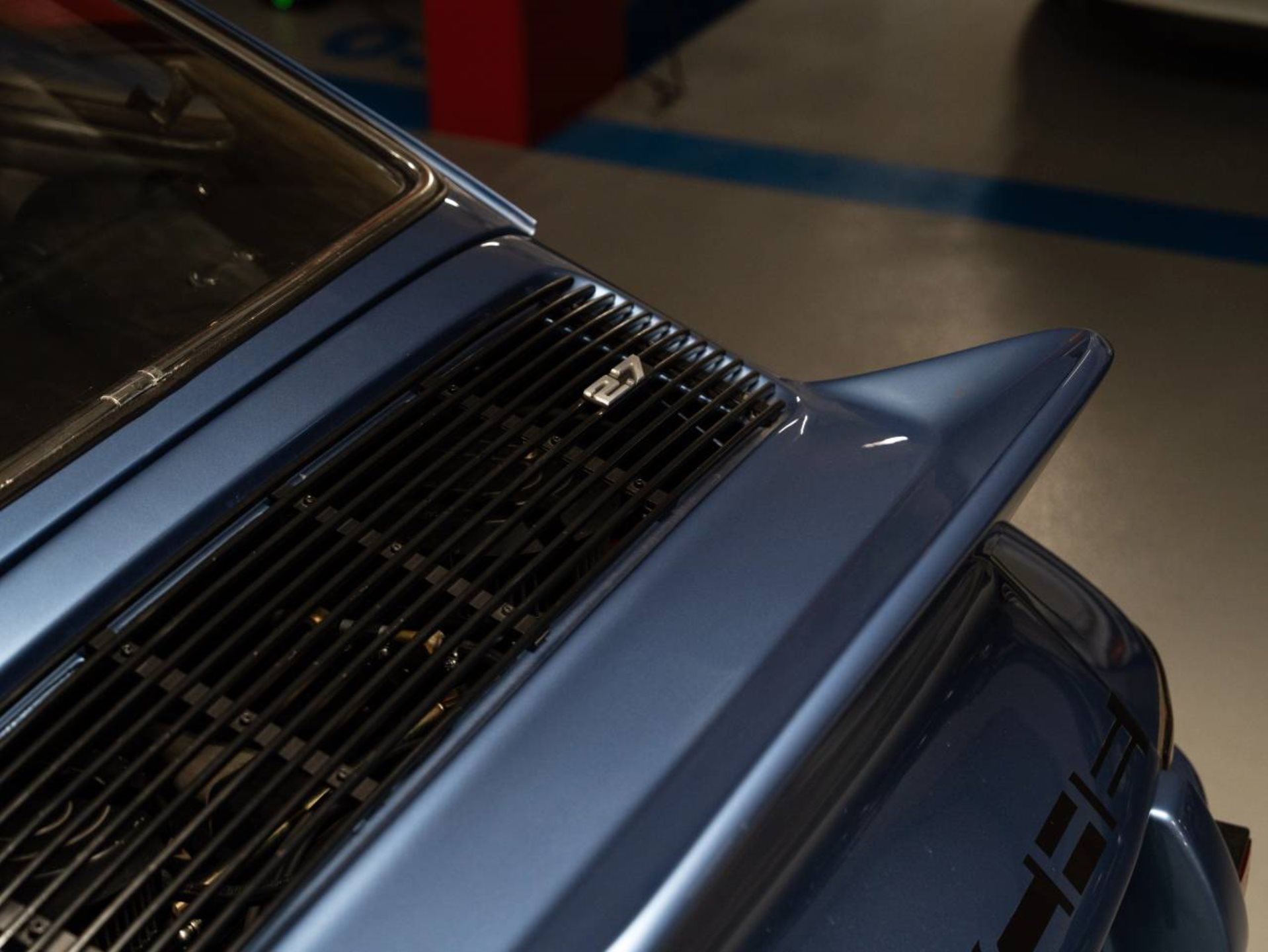 PORSCHE 911 T 2.4 Coupé-image-29