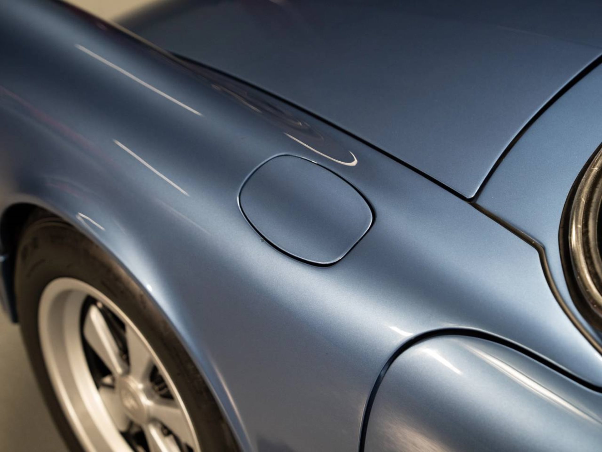 PORSCHE 911 T 2.4 Coupé-image-23