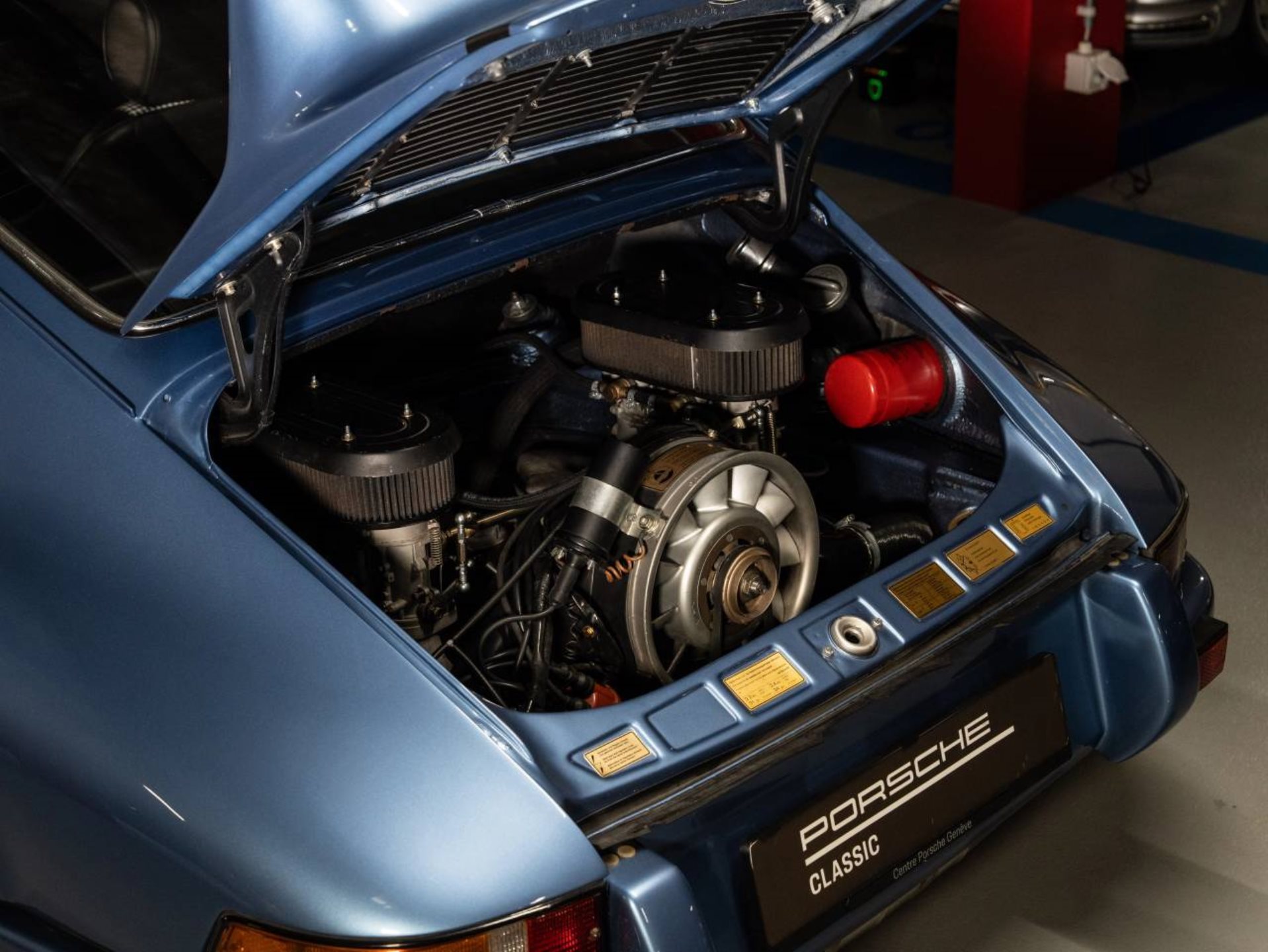 PORSCHE 911 T 2.4 Coupé-image-30
