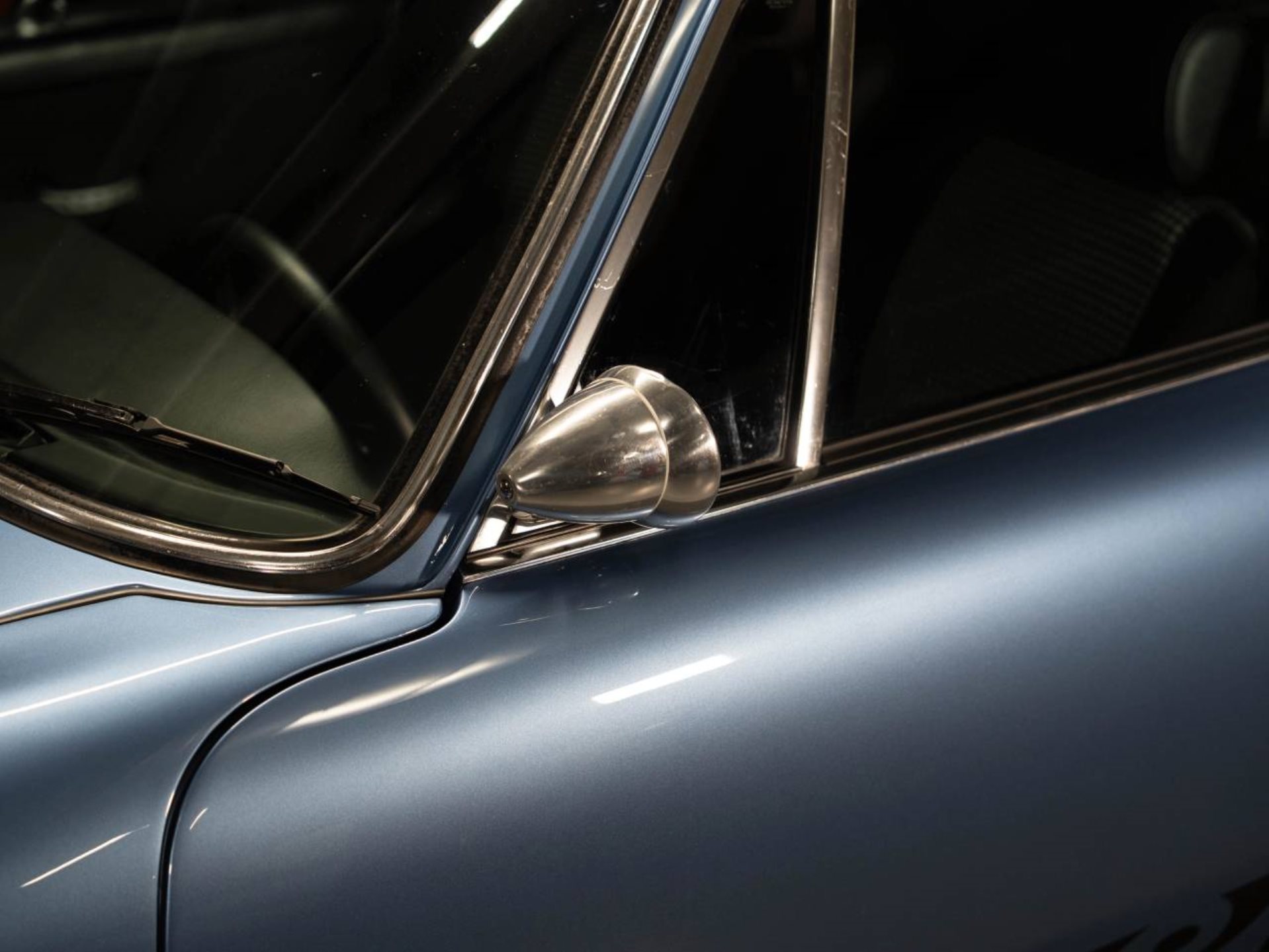 PORSCHE 911 T 2.4 Coupé-image-24