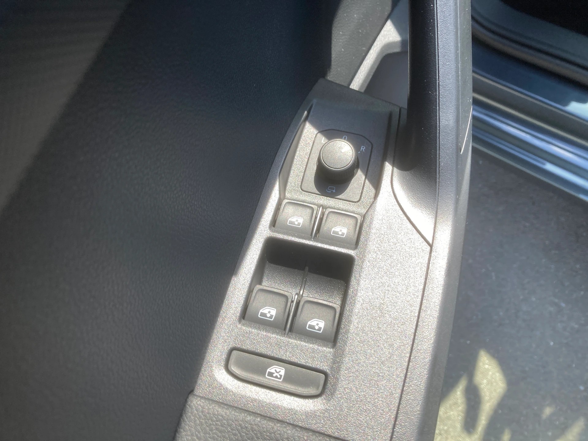 SEAT Ibiza 1.0 EcoTSI Move DSG-image-9