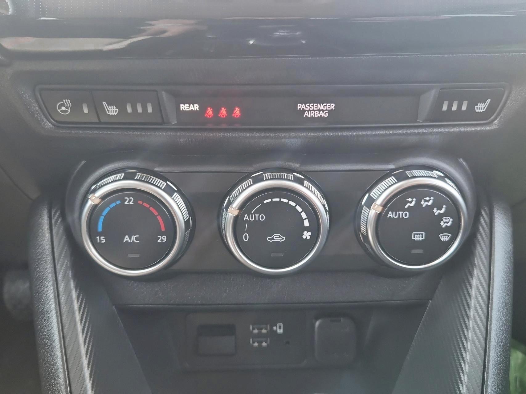 MAZDA 2 SKYACTIV-G 90 Homura Automat-image-12