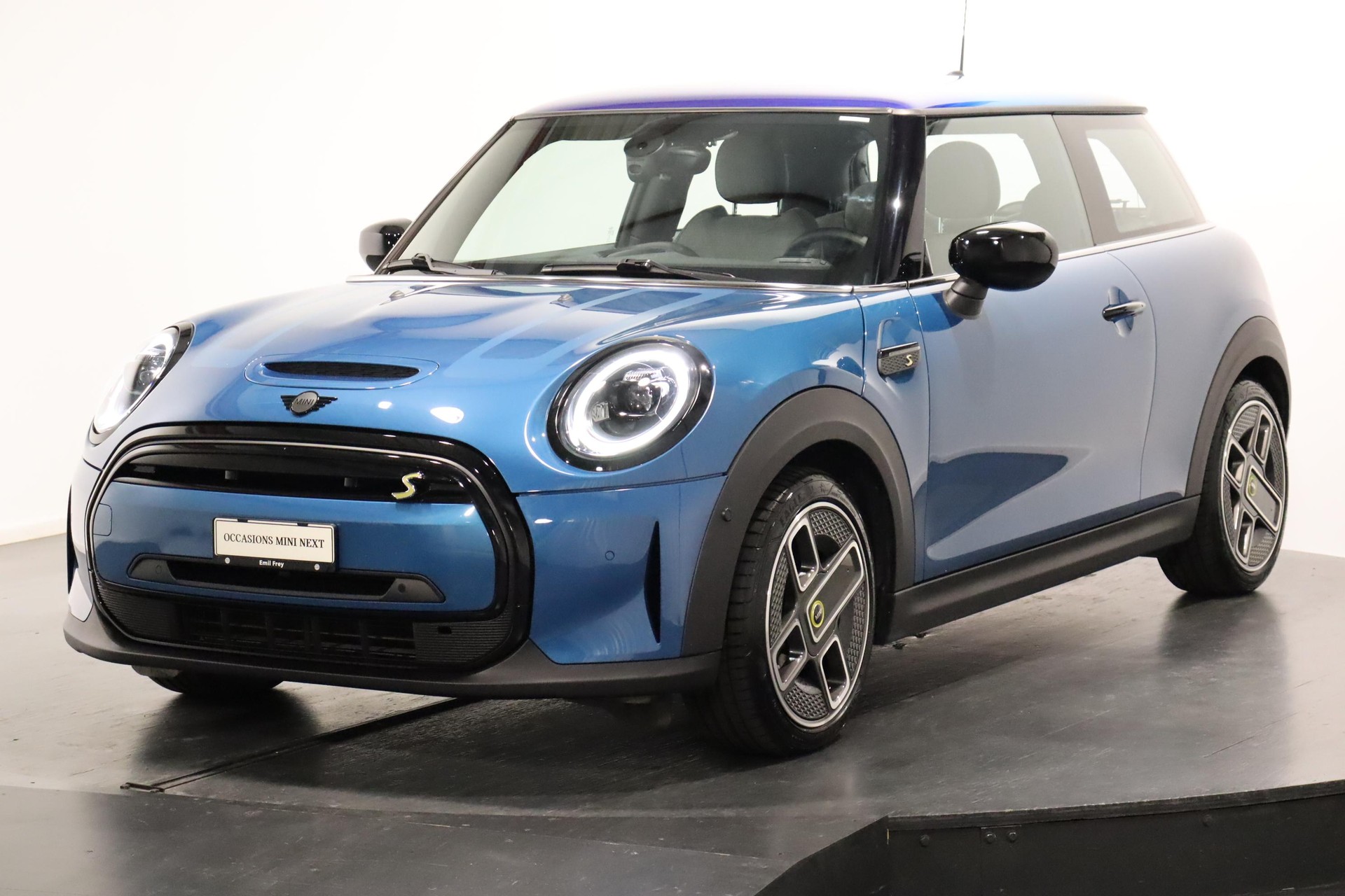 MINI F56 Cooper SE-image-0