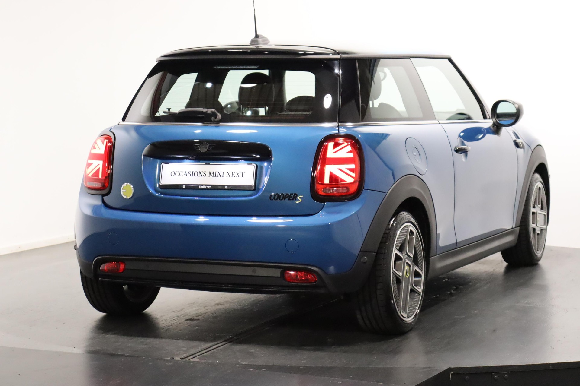 MINI F56 Cooper SE-image-3
