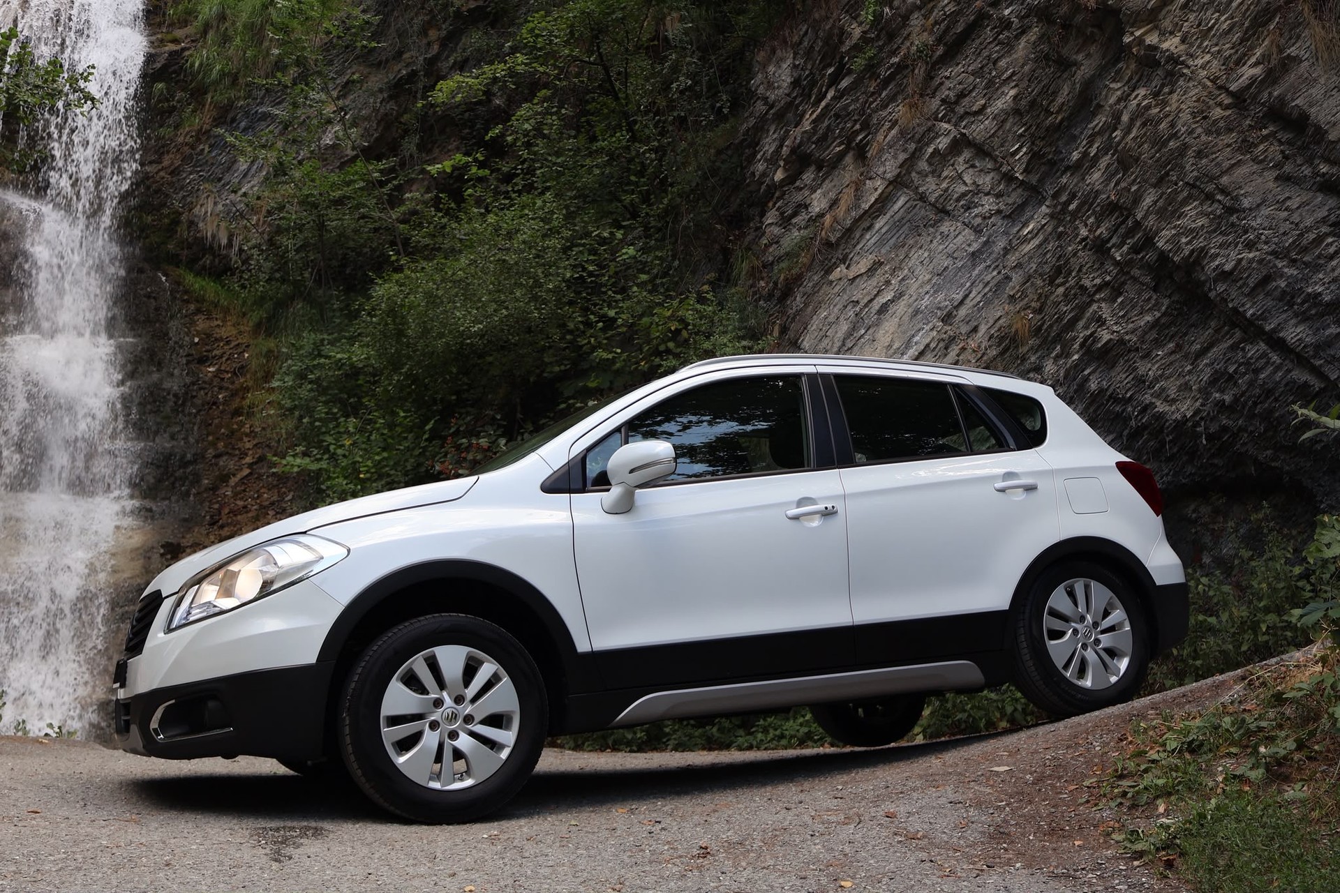 SUZUKI SX4 S-Cross 1.6 16V Compact+ 4WD-image-2