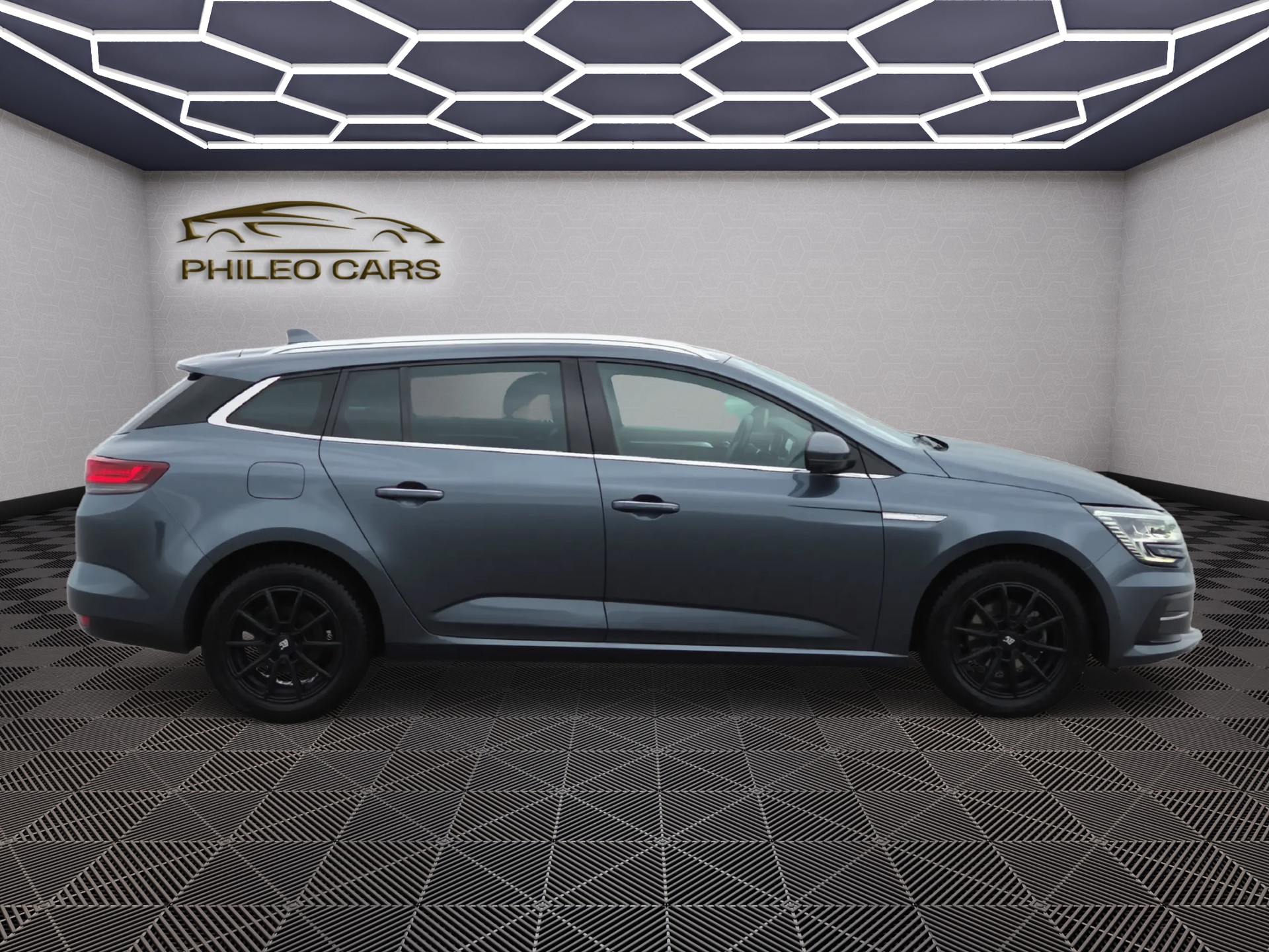 RENAULT Mégane Grandtour 1.3 16V Turbo Techno EDC-image-3