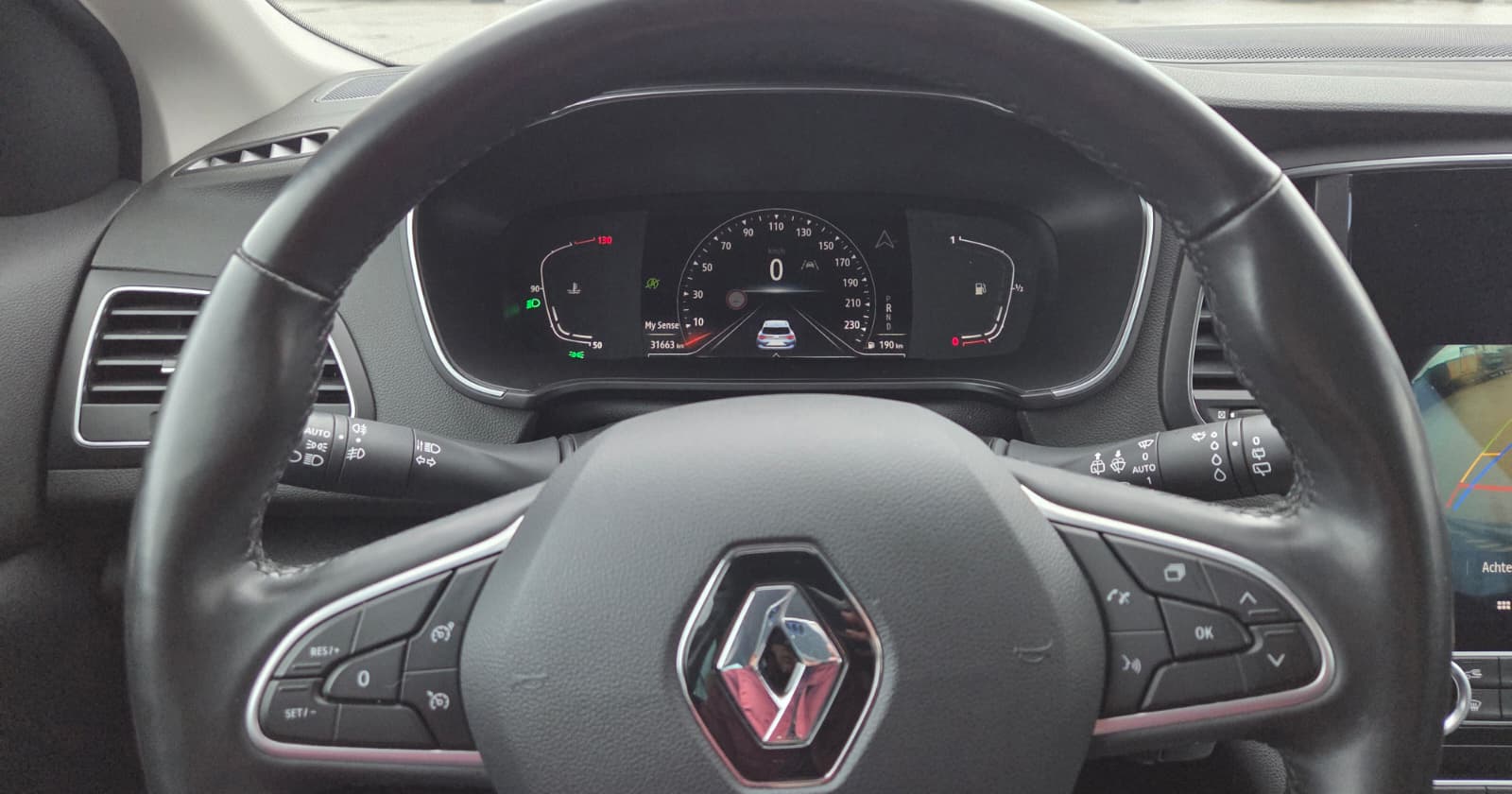 RENAULT Mégane Grandtour 1.3 16V Turbo Techno EDC-image-11