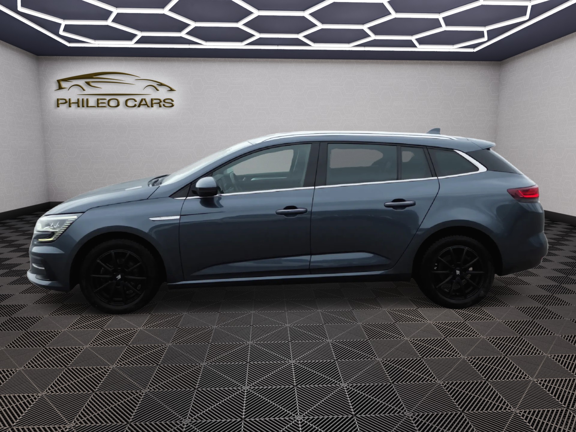 RENAULT Mégane Grandtour 1.3 16V Turbo Techno EDC-image-4