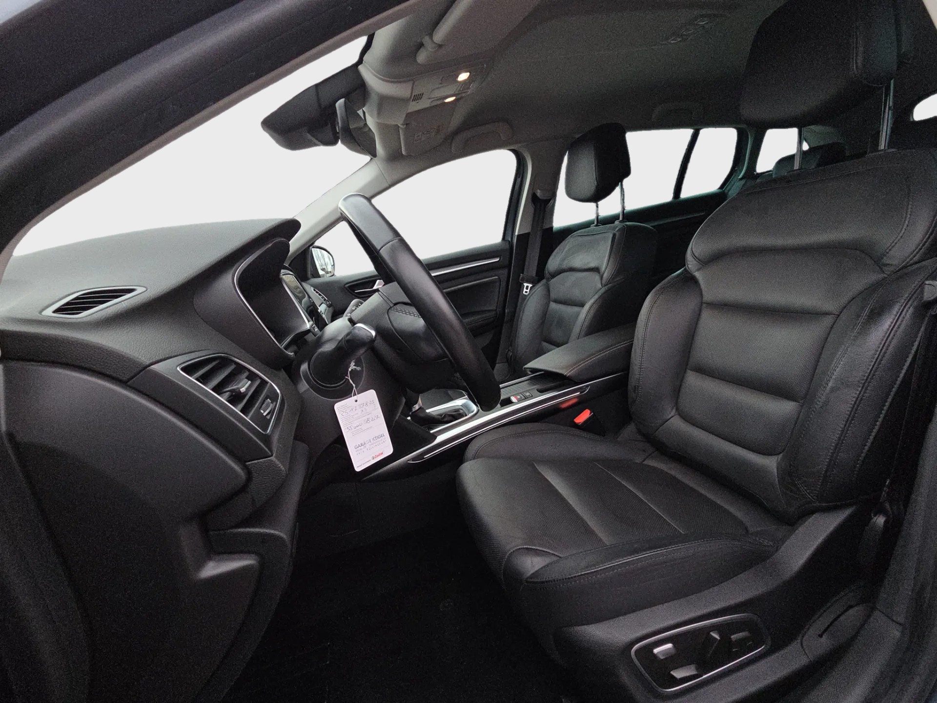 RENAULT Mégane Grandtour 1.3 16V Turbo Techno EDC-image-9