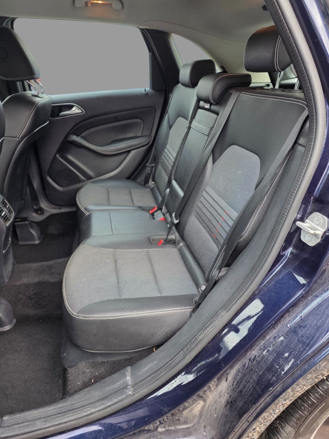 MERCEDES-BENZ B 220 Style 4Matic 7G-DCT-image-12
