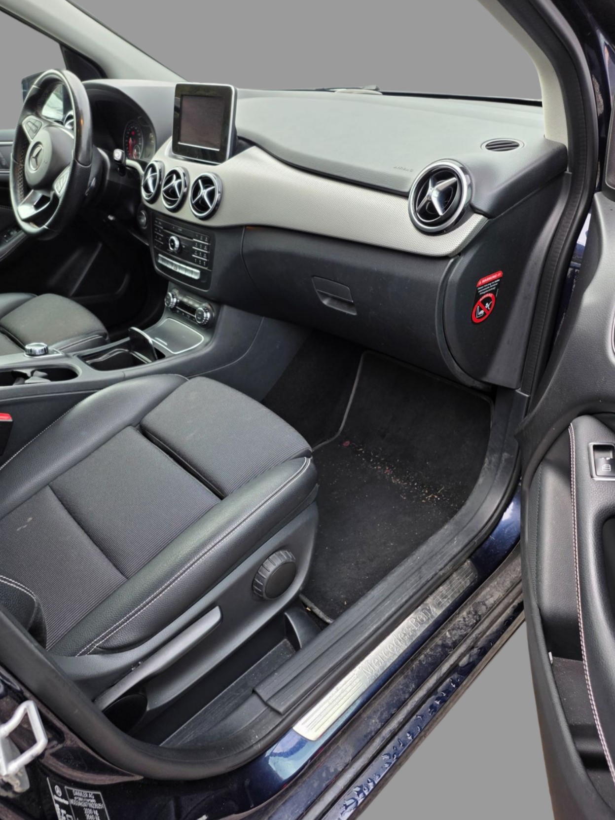MERCEDES-BENZ B 220 Style 4Matic 7G-DCT-image-13