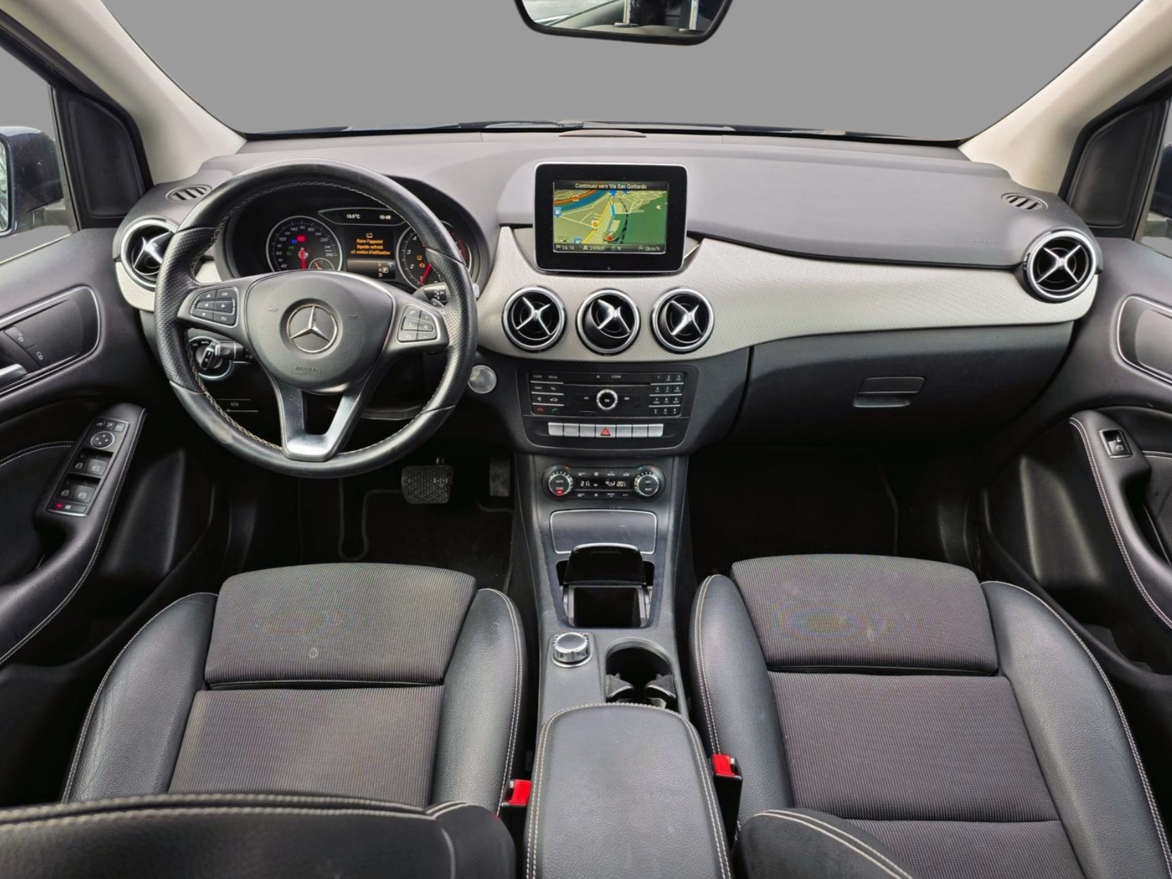 MERCEDES-BENZ B 220 Style 4Matic 7G-DCT-image-8