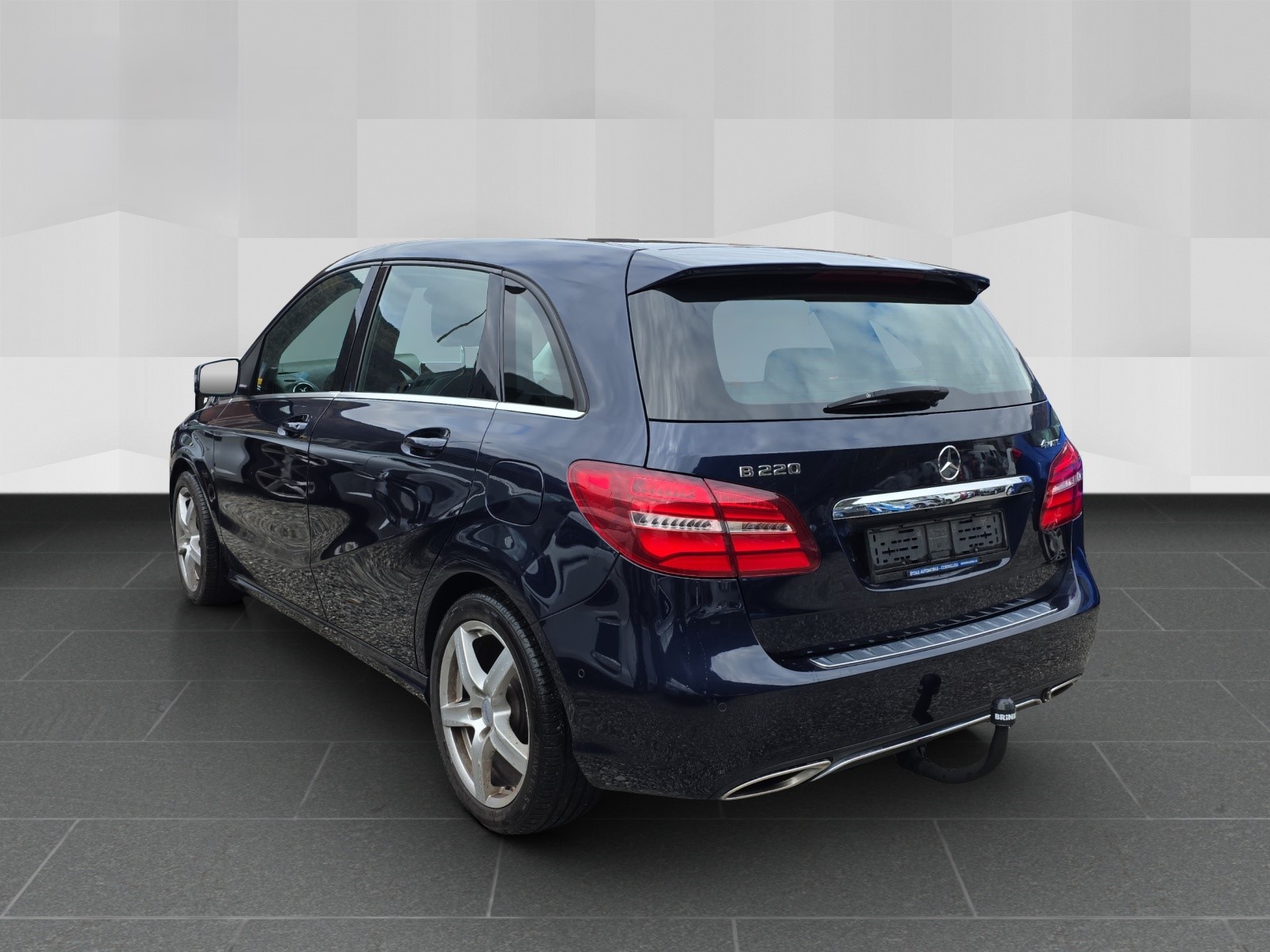 MERCEDES-BENZ B 220 Style 4Matic 7G-DCT-image-6