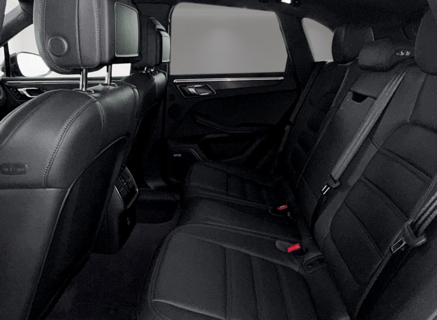 PORSCHE Macan GTS PDK-image-16