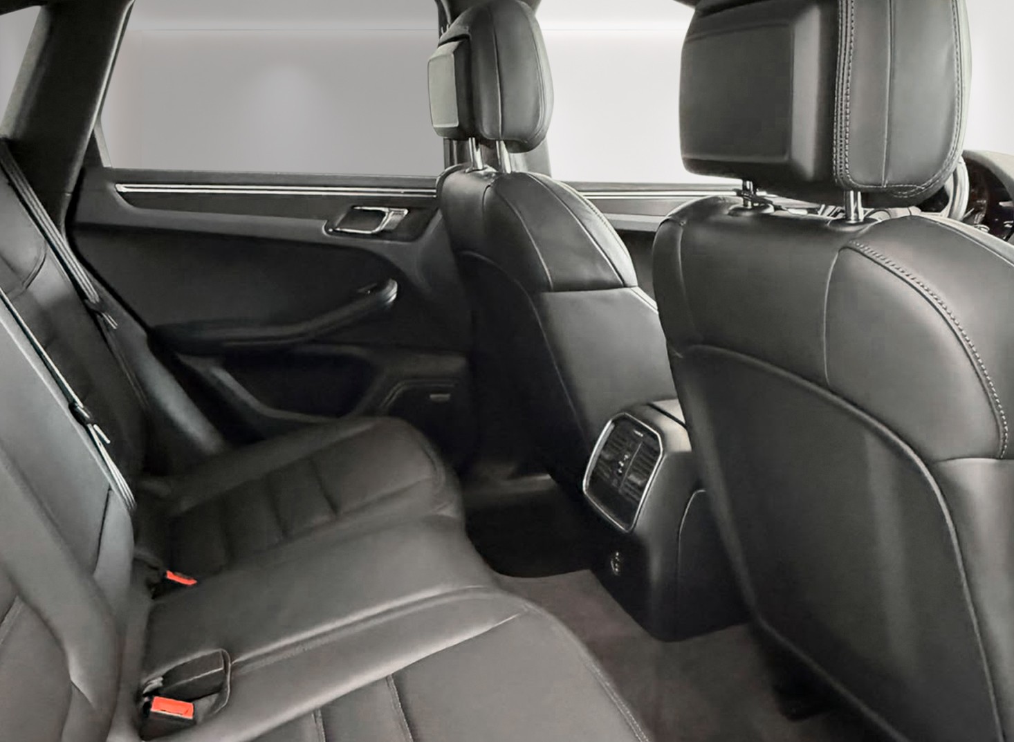 PORSCHE Macan GTS PDK-image-17
