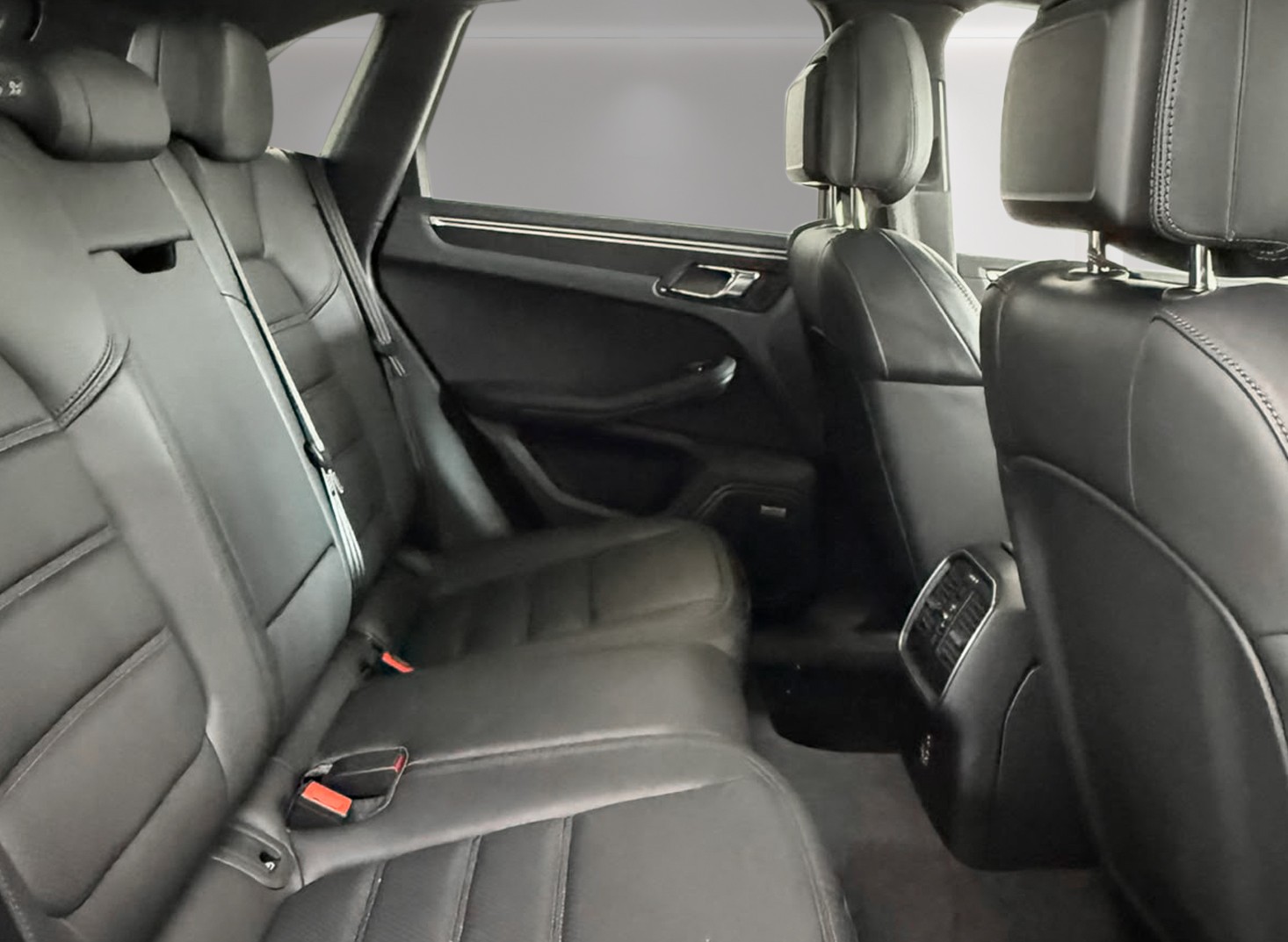 PORSCHE Macan GTS PDK-image-18