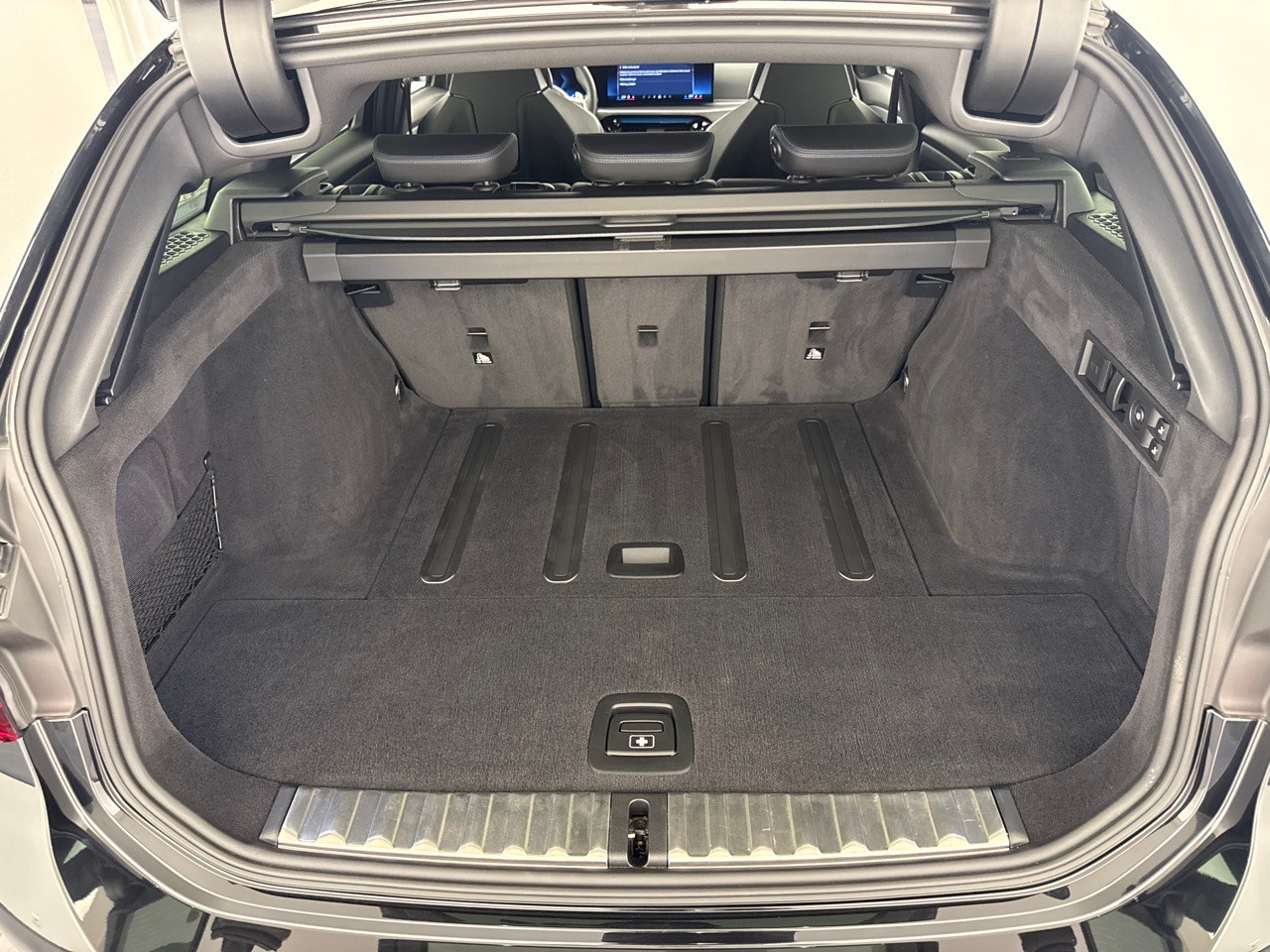 BMW M340d xDrive 48V Touring-image-7