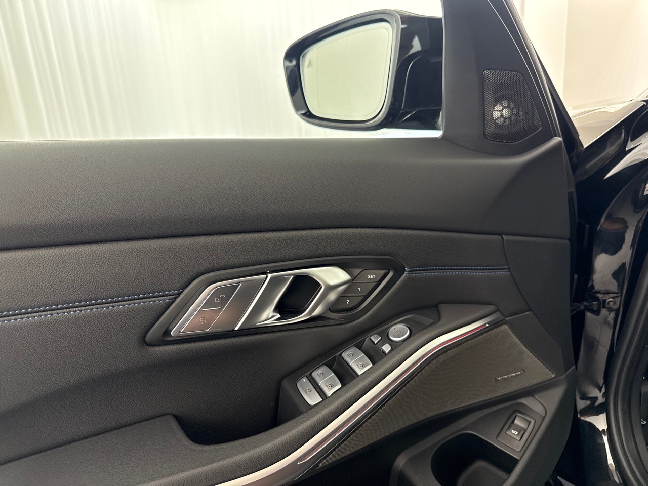 BMW M340d xDrive 48V Touring-image-9