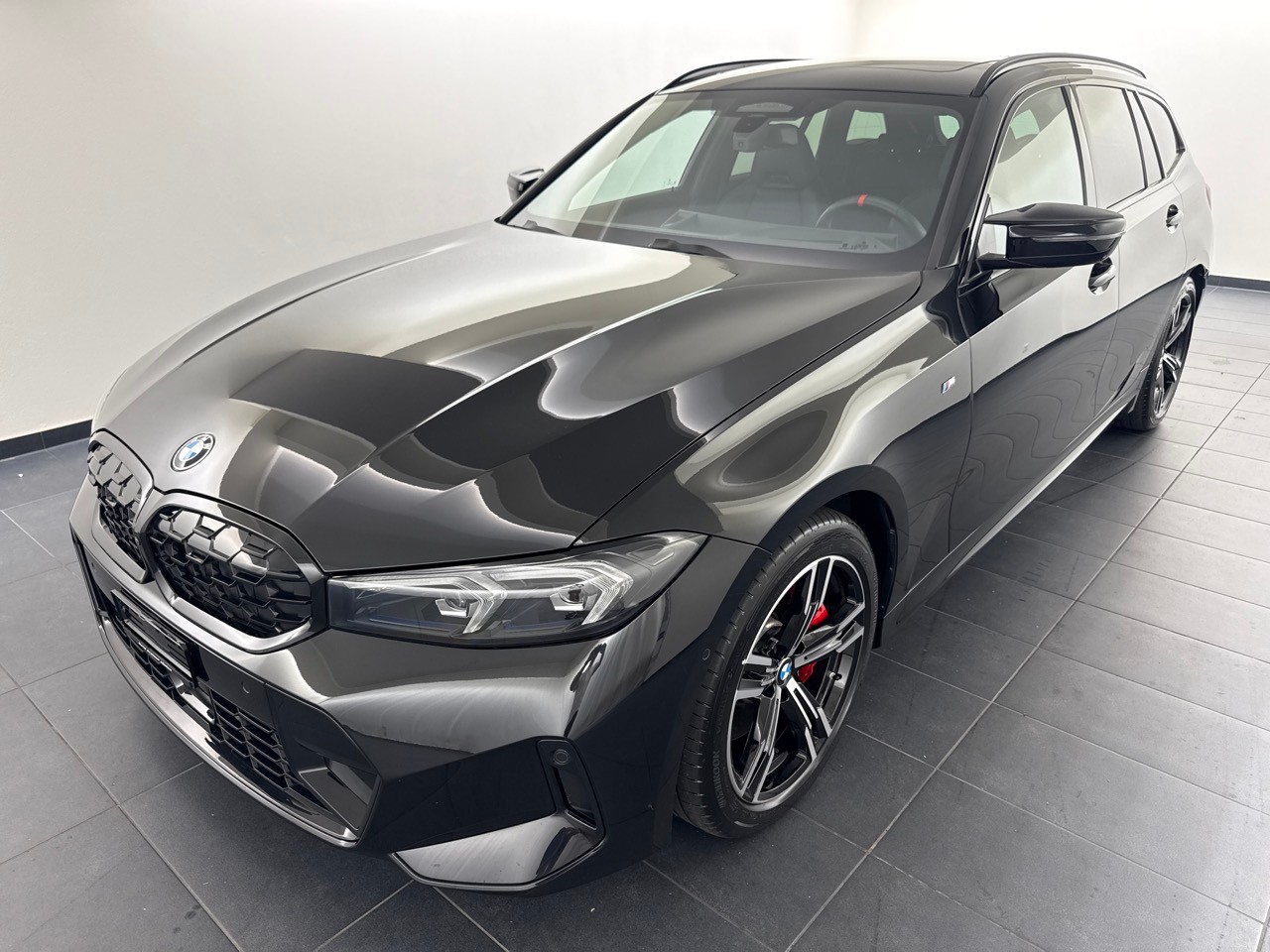 BMW M340d xDrive 48V Touring-image-0