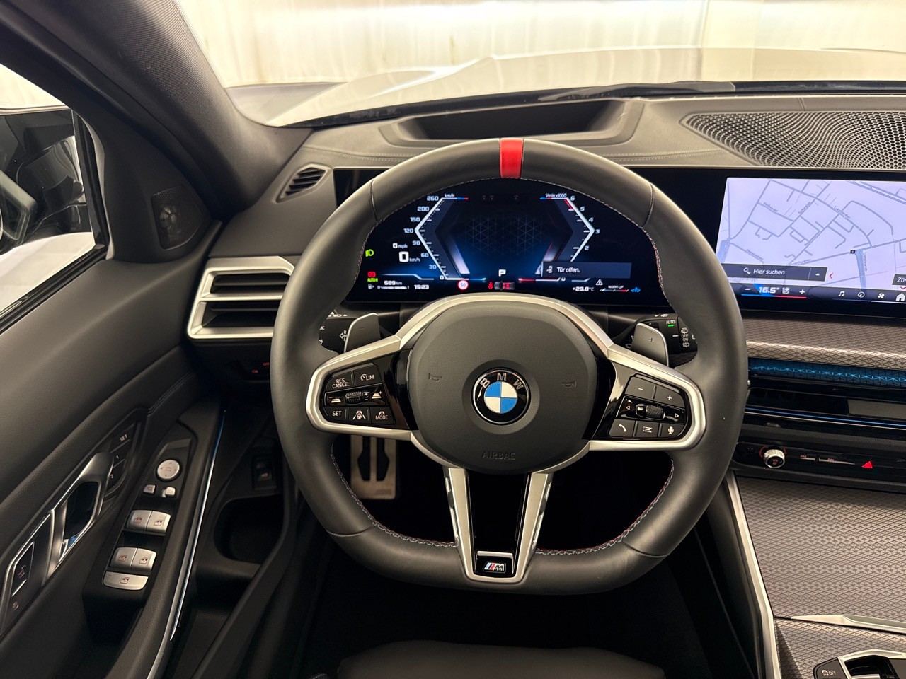 BMW M340d xDrive 48V Touring-image-11