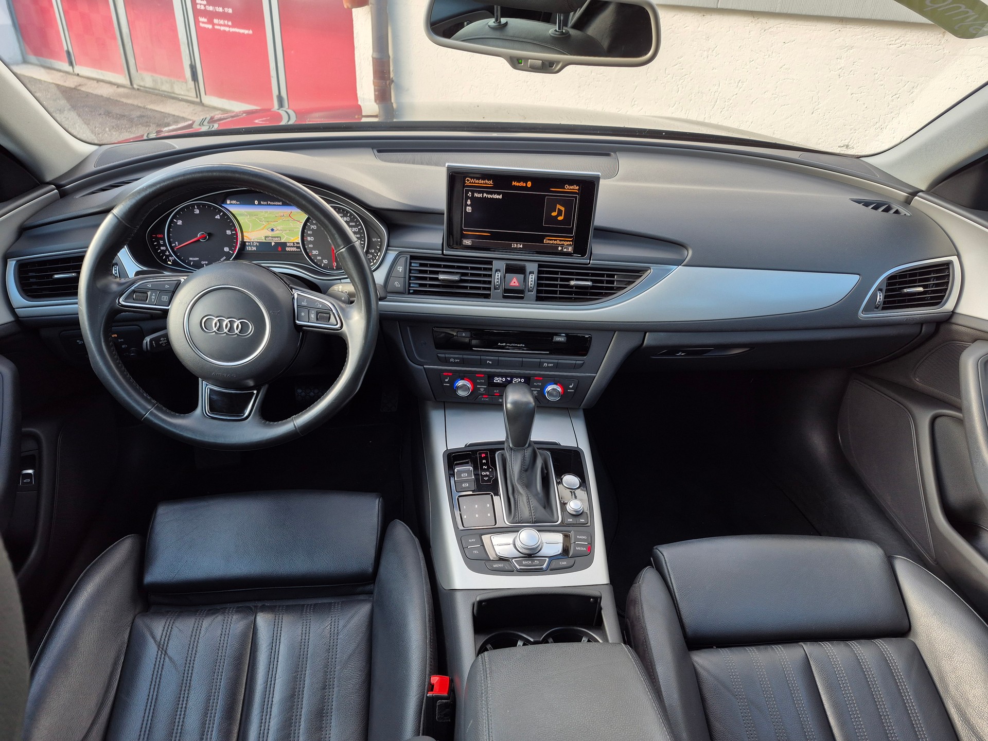 AUDI A6 Avant 2.0 TDI quattro S-tronic-image-12