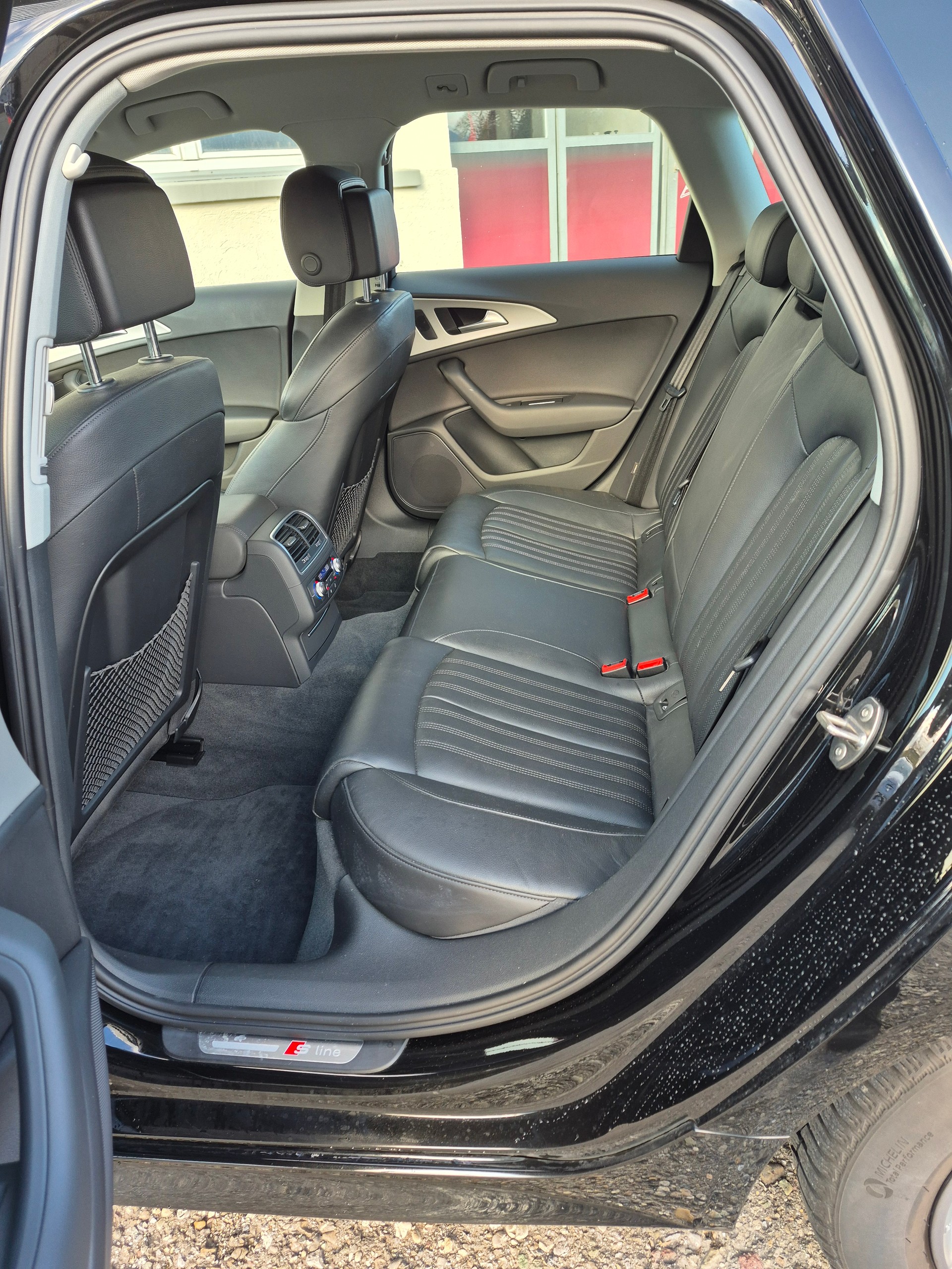 AUDI A6 Avant 2.0 TDI quattro S-tronic-image-14