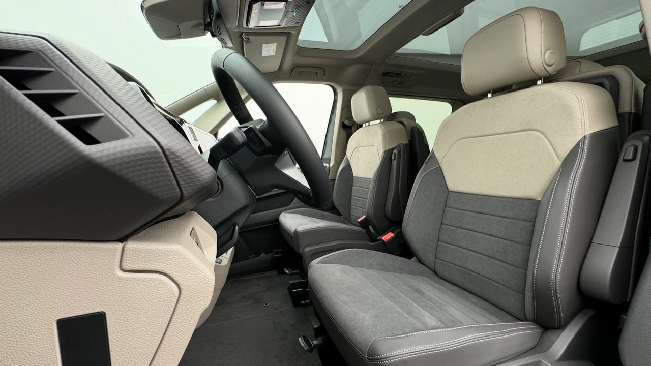 VW Multivan 1.5 eHybrid Life Edition Lang DSG-image-4