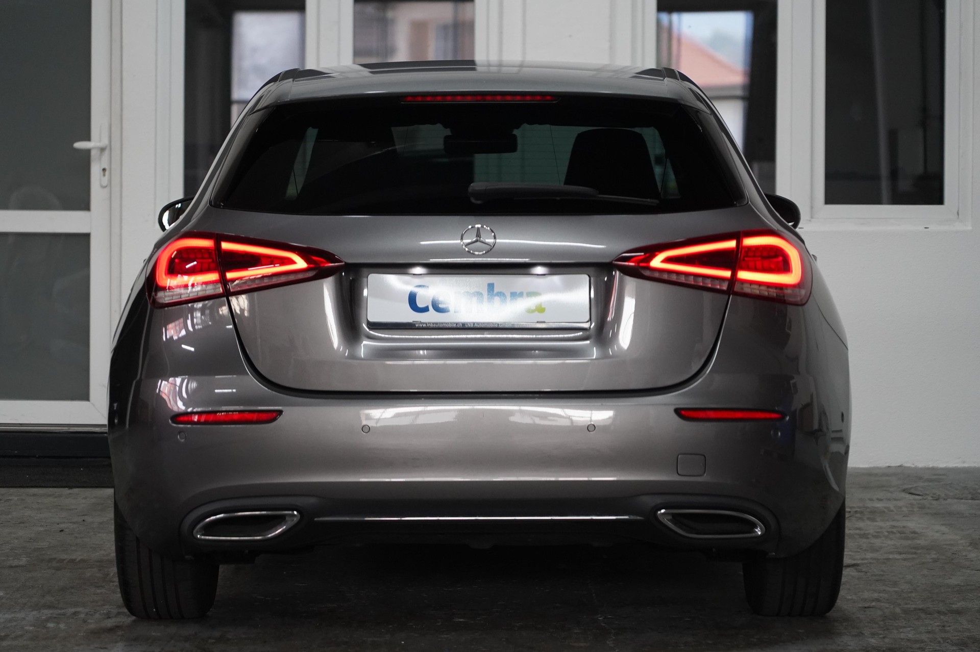 MERCEDES-BENZ A 180 d-image-4