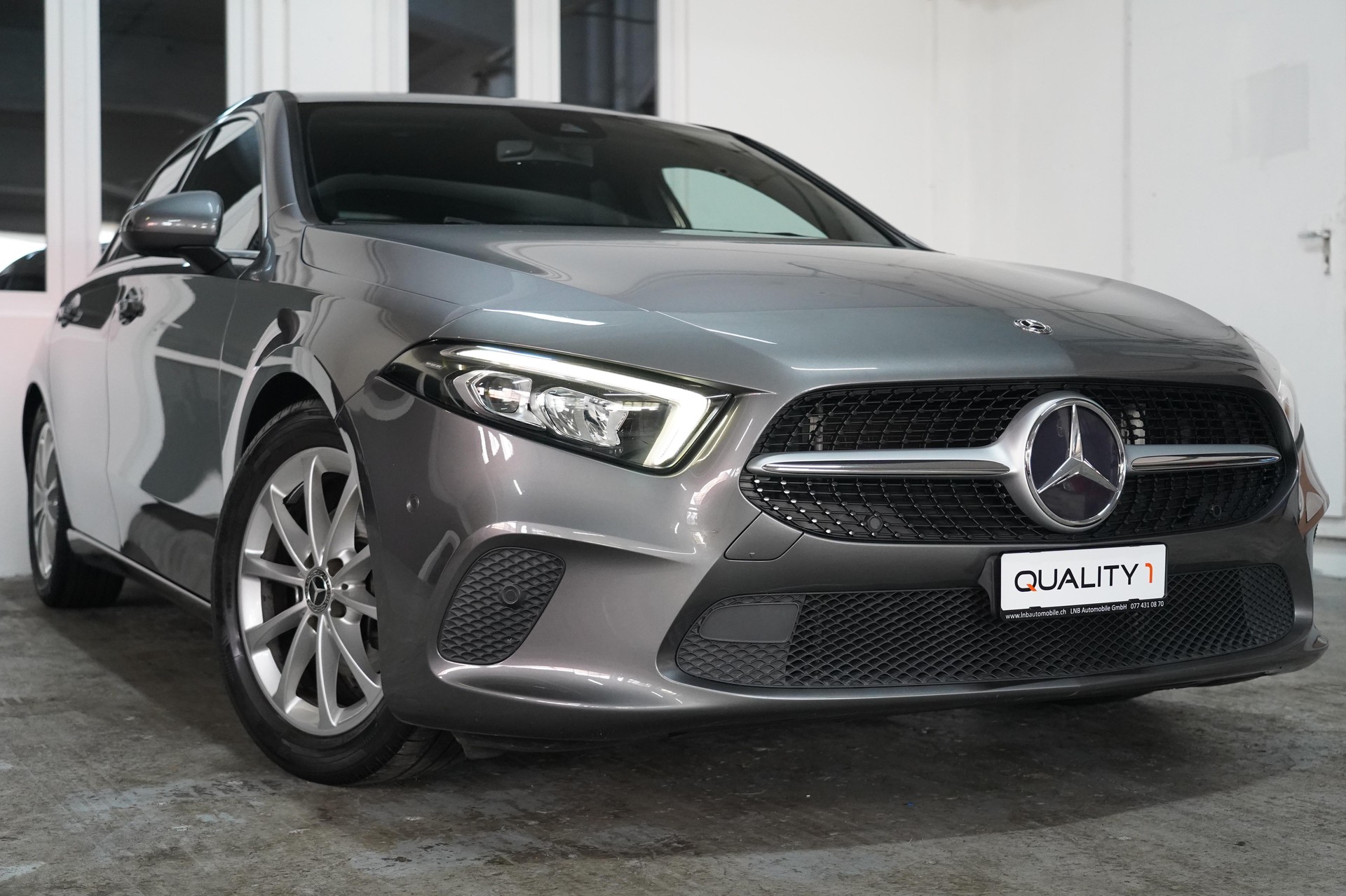 MERCEDES-BENZ A 180 d-image-1