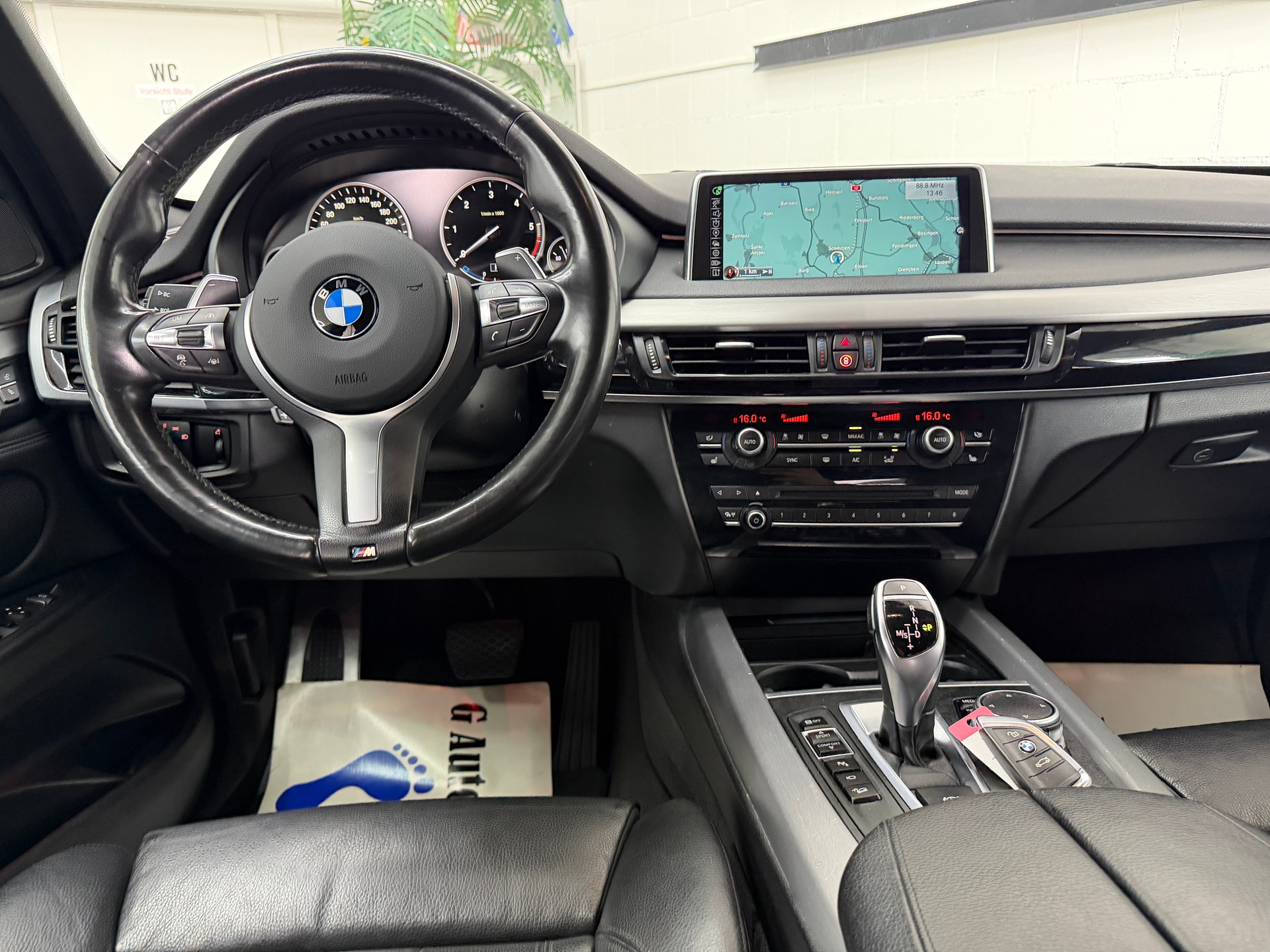 BMW X5 xDrive 30d Steptronic-image-10