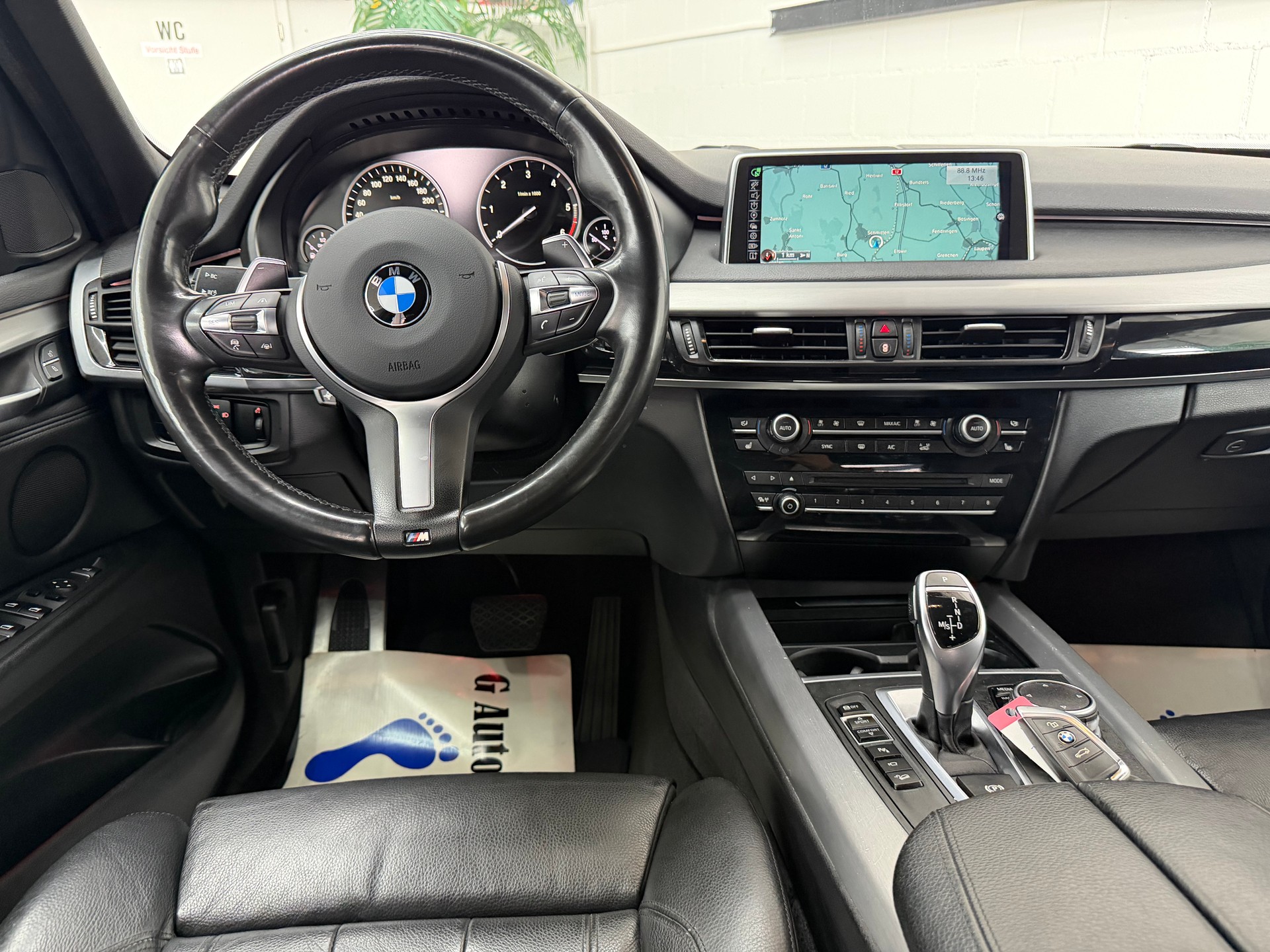 BMW X5 xDrive 30d Steptronic-image-9