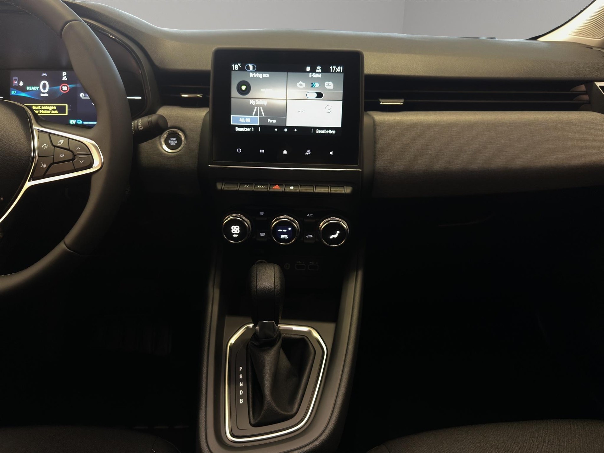 MITSUBISHI Colt 1.6 HEV Invite-image-5