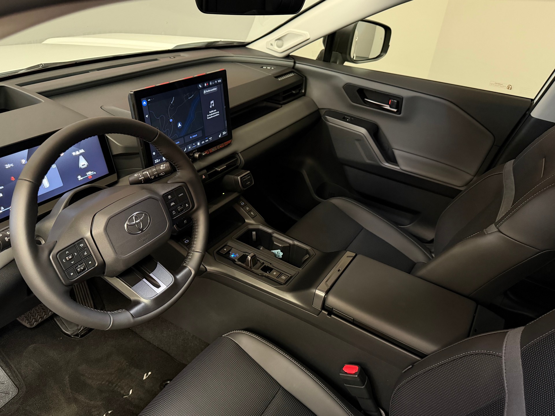 TOYOTA RAV-4 2.5 HSD Premium e-CVT AWD-image-16