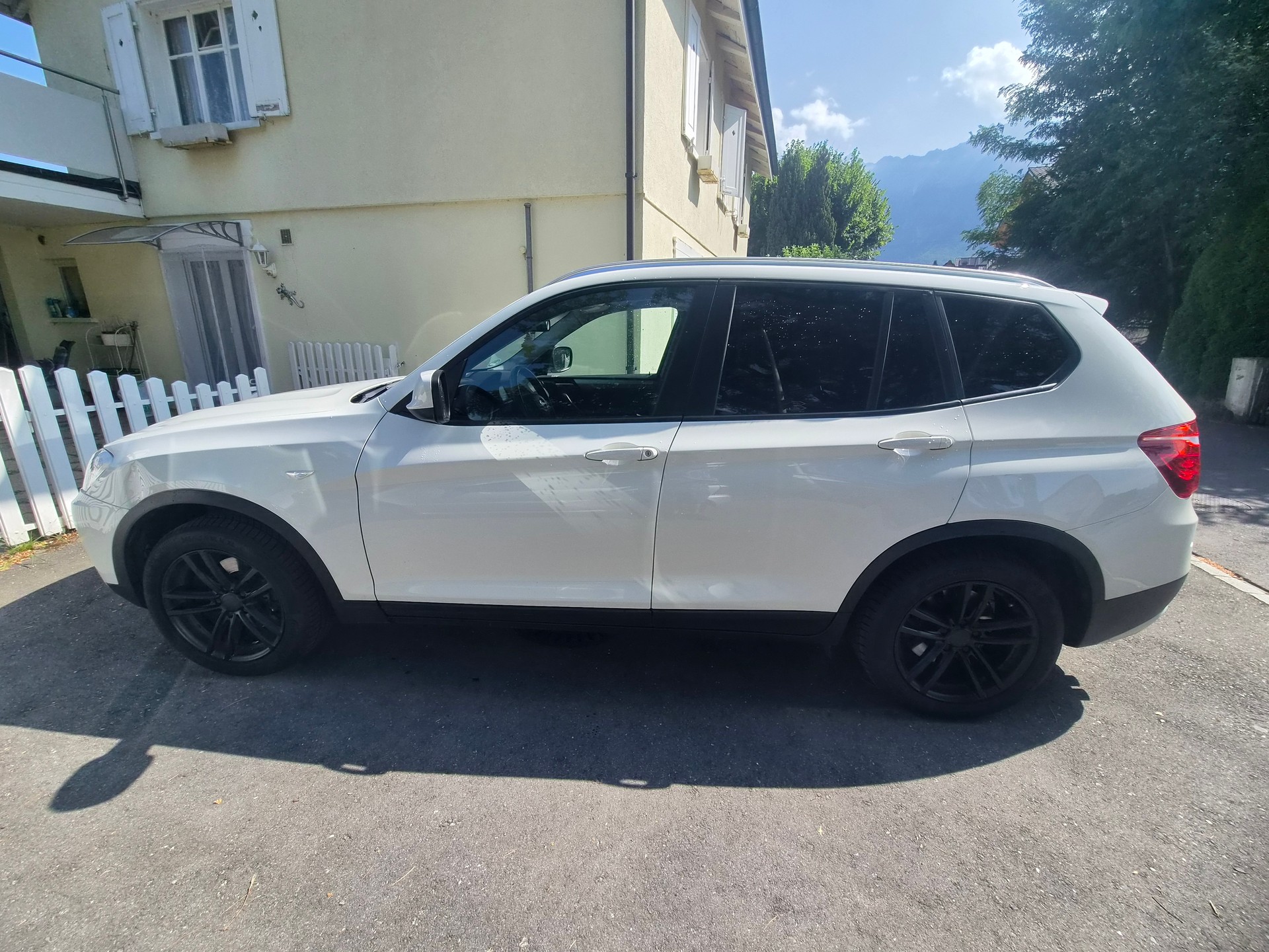 BMW X3 xDrive 28i Steptronic-image-5