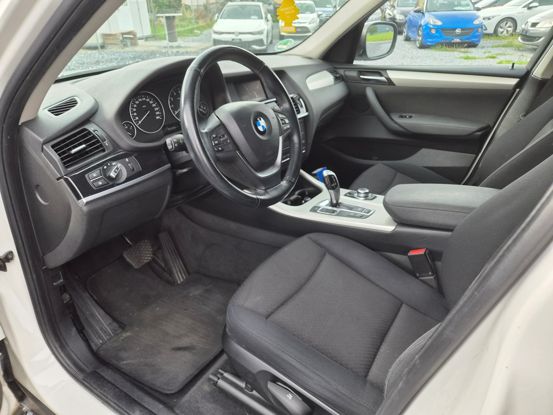 BMW X3 xDrive 28i Steptronic-image-12