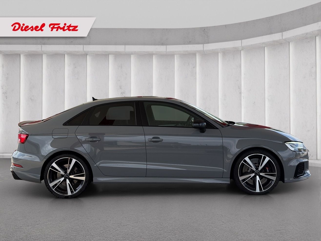 AUDI RS3 Limousine 2.5 TSI quattro S-tronic-image-5