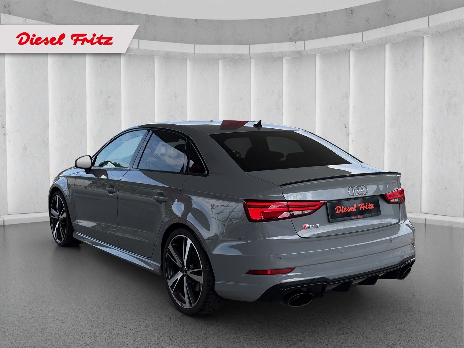 AUDI RS3 Limousine 2.5 TSI quattro S-tronic-image-2